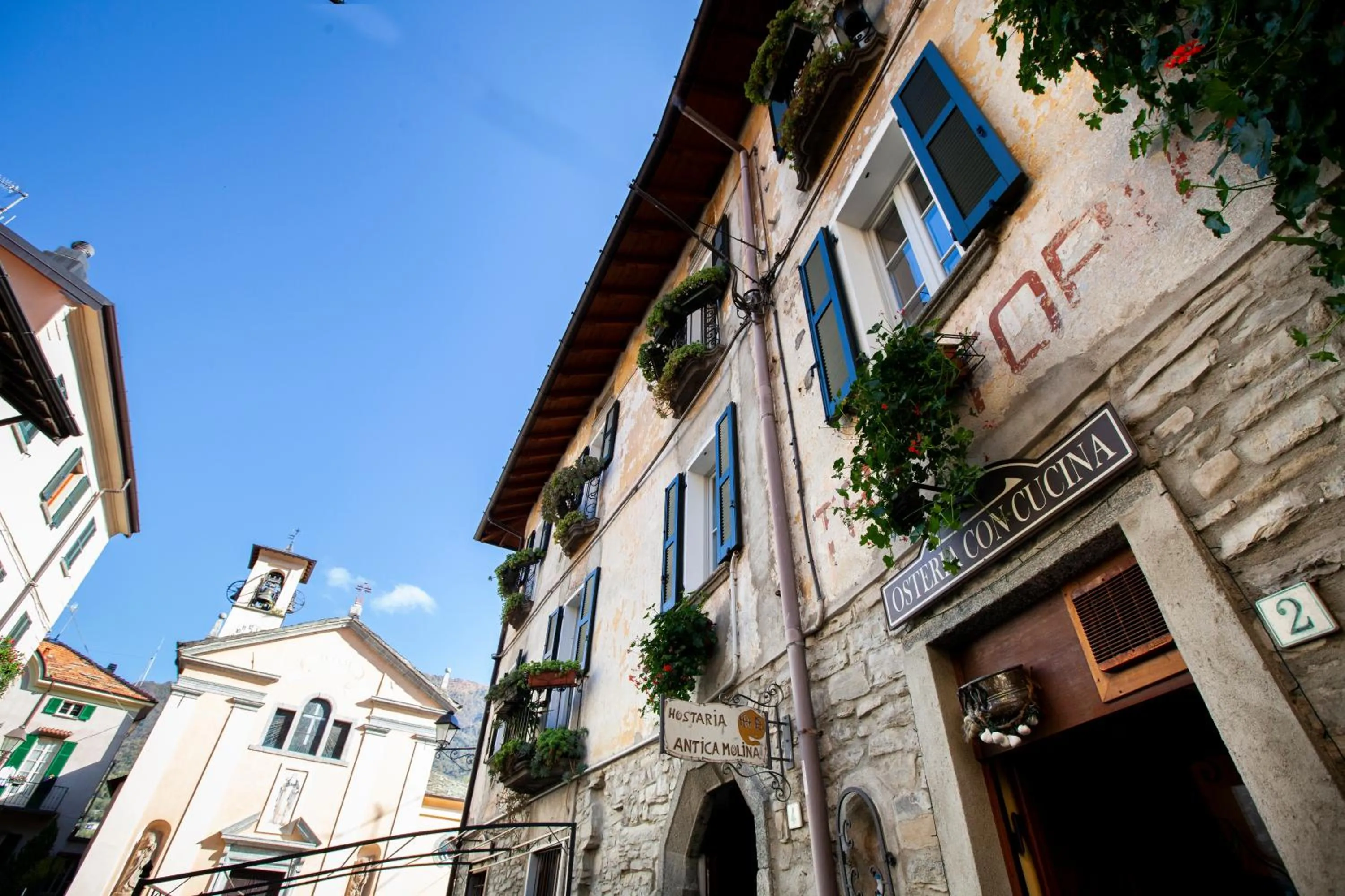 Facade/entrance in Antica Molina