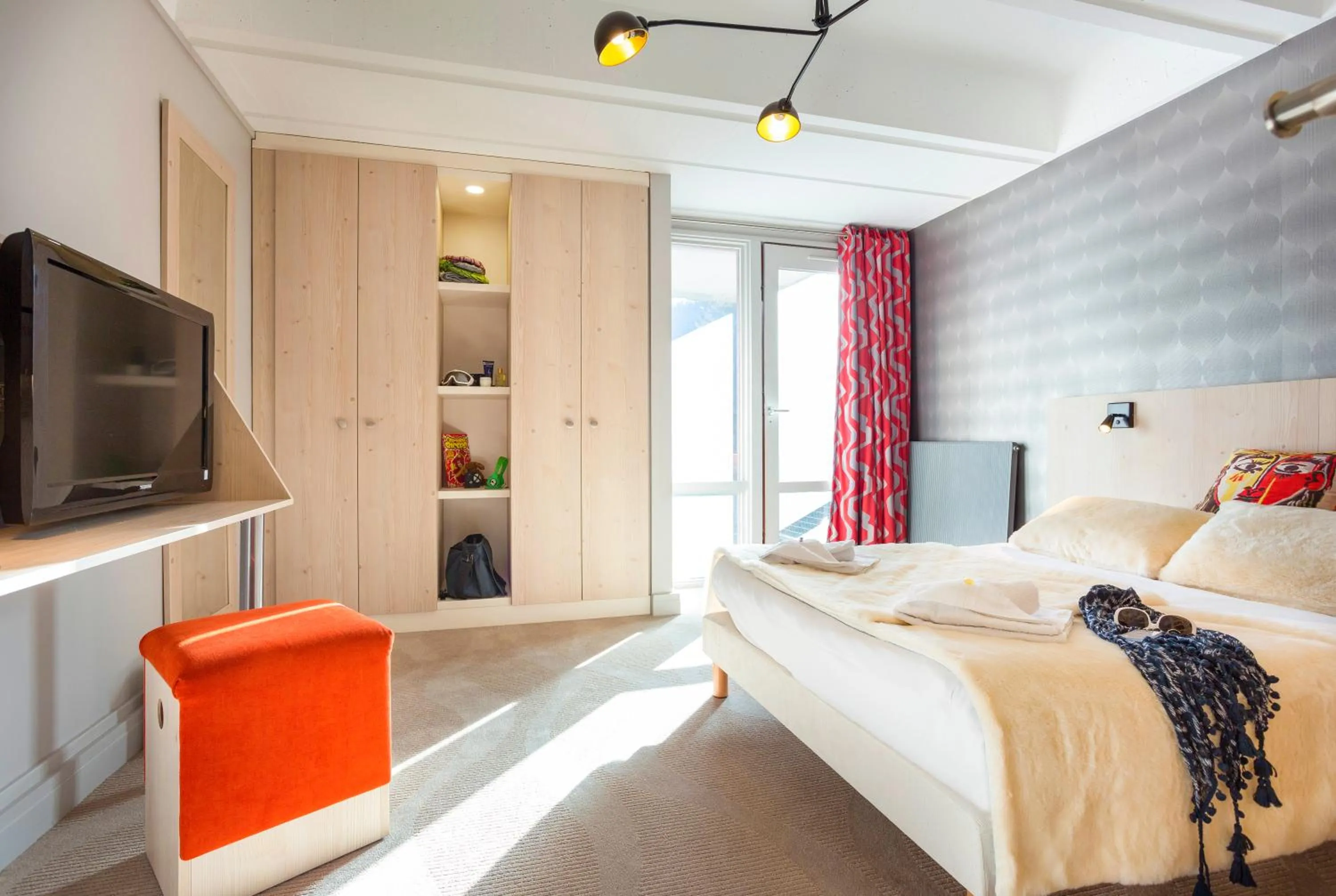 Photo of the whole room, Bed in Hôtel Club MMV Le Flaine