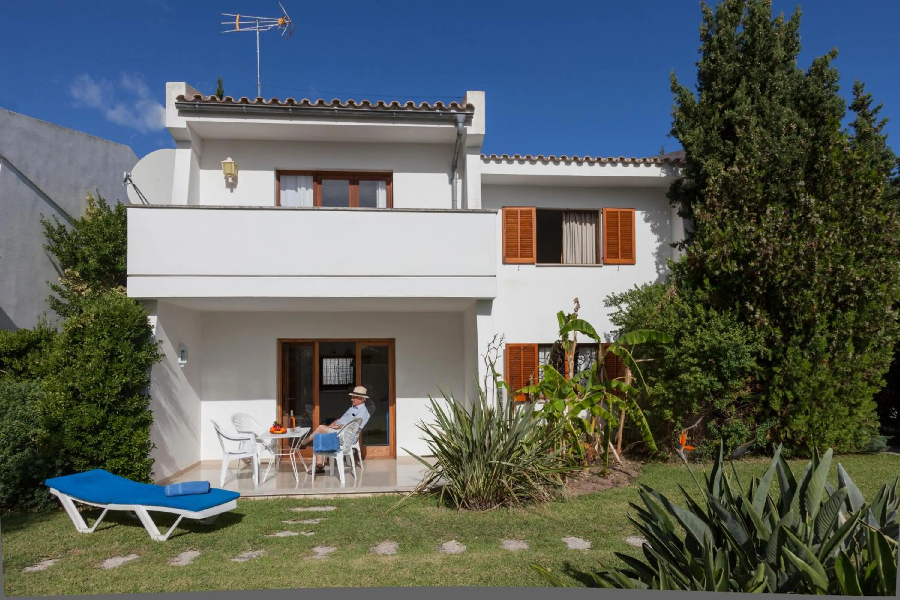 Guests in Apartamentos Leo