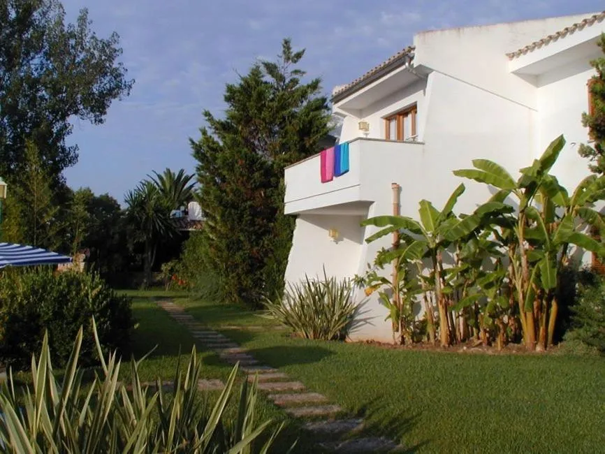 Property building in Apartamentos Leo