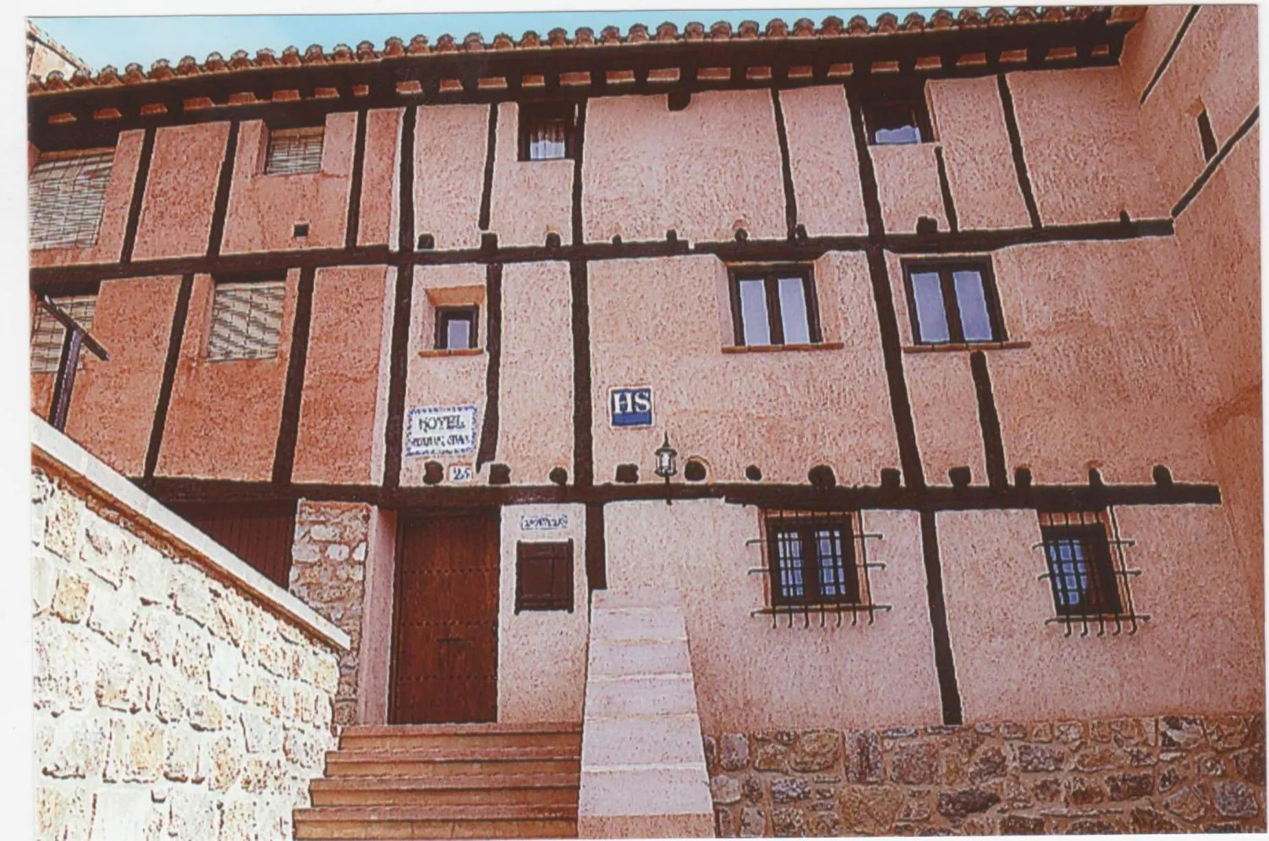 Facade/entrance in Parada del Carmen