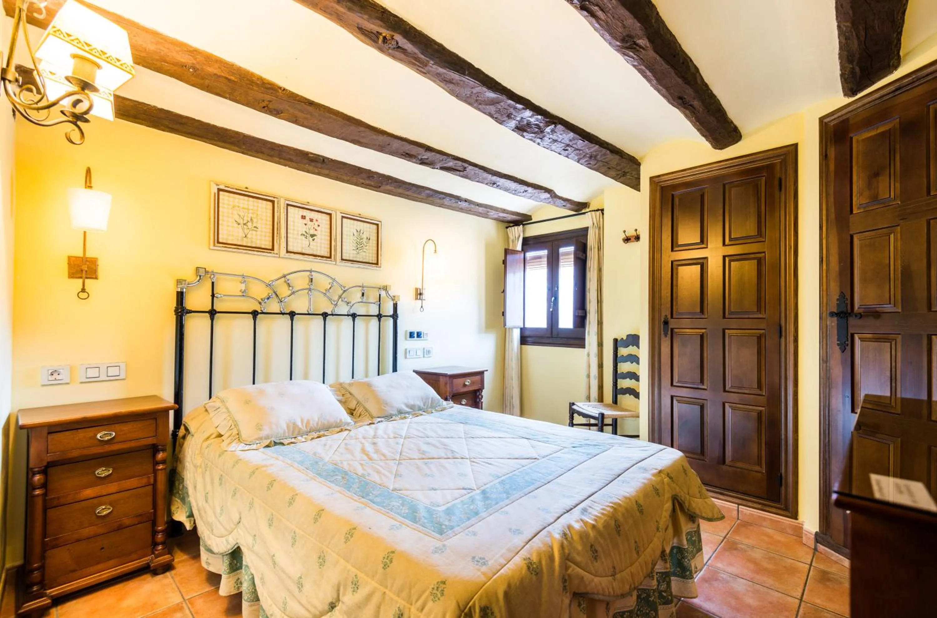 Bed in Parada del Carmen