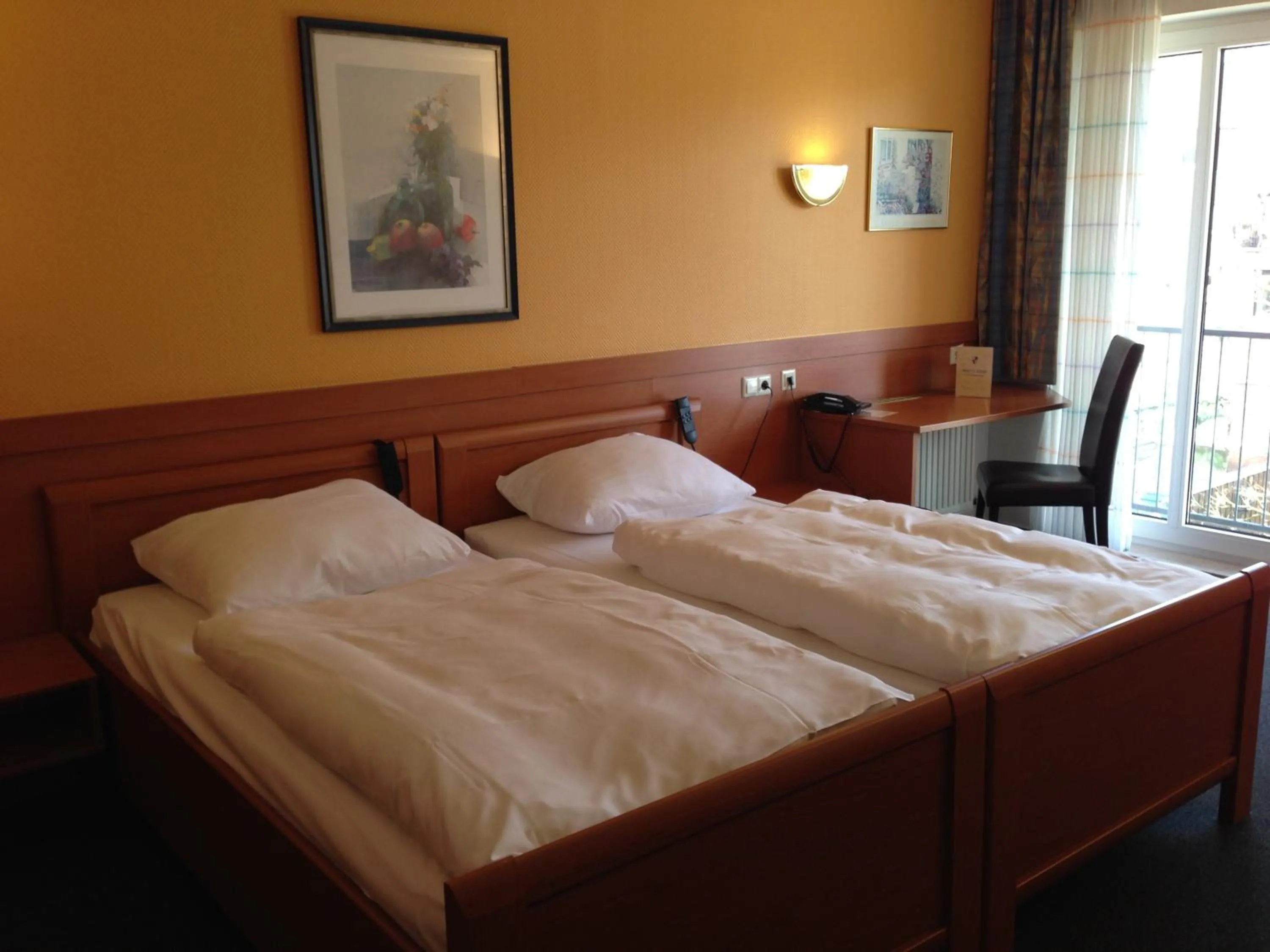 Photo of the whole room, Bed in Parkhotel Kevelaer