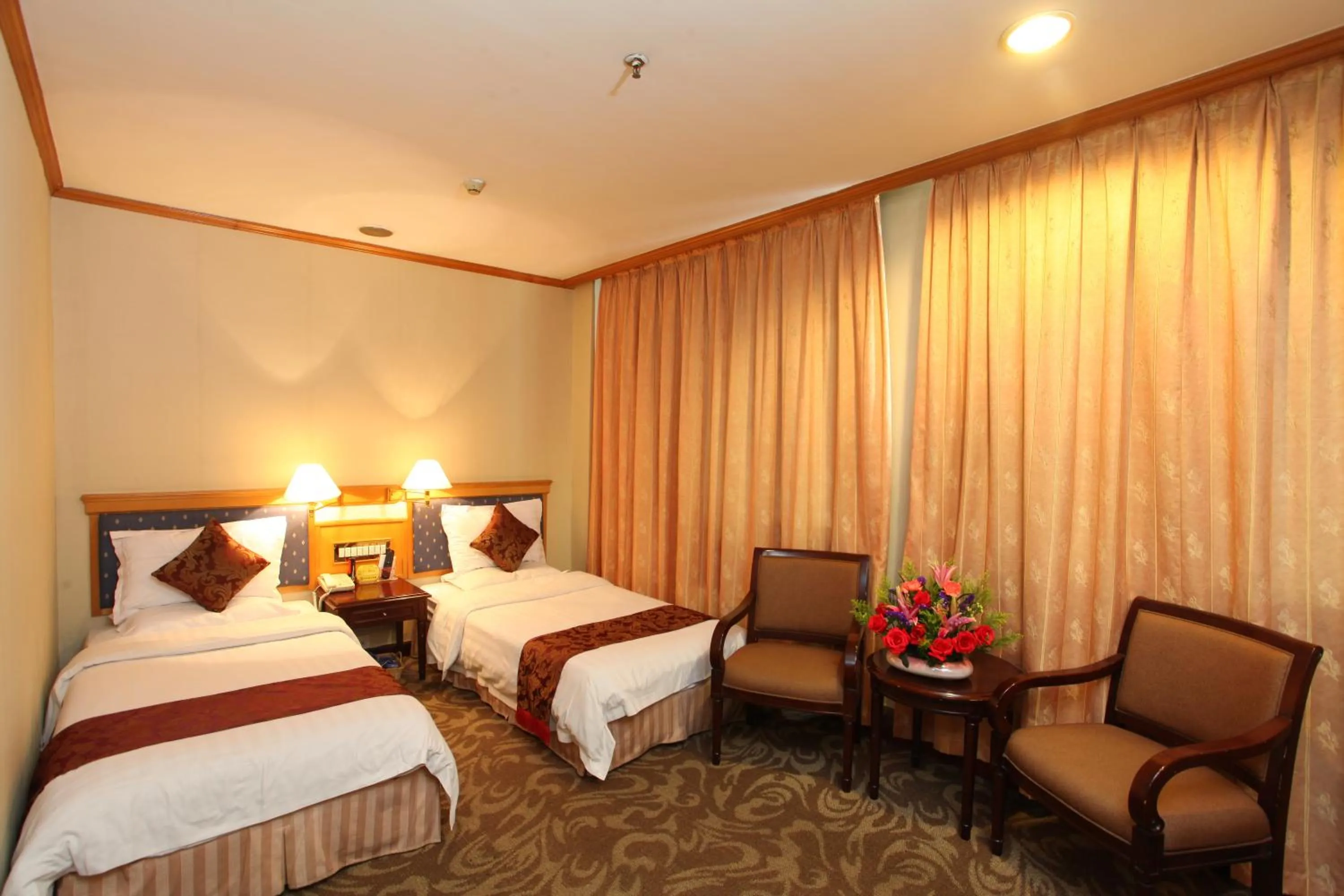 Bed in Xin Hua Hotel Guangzhou