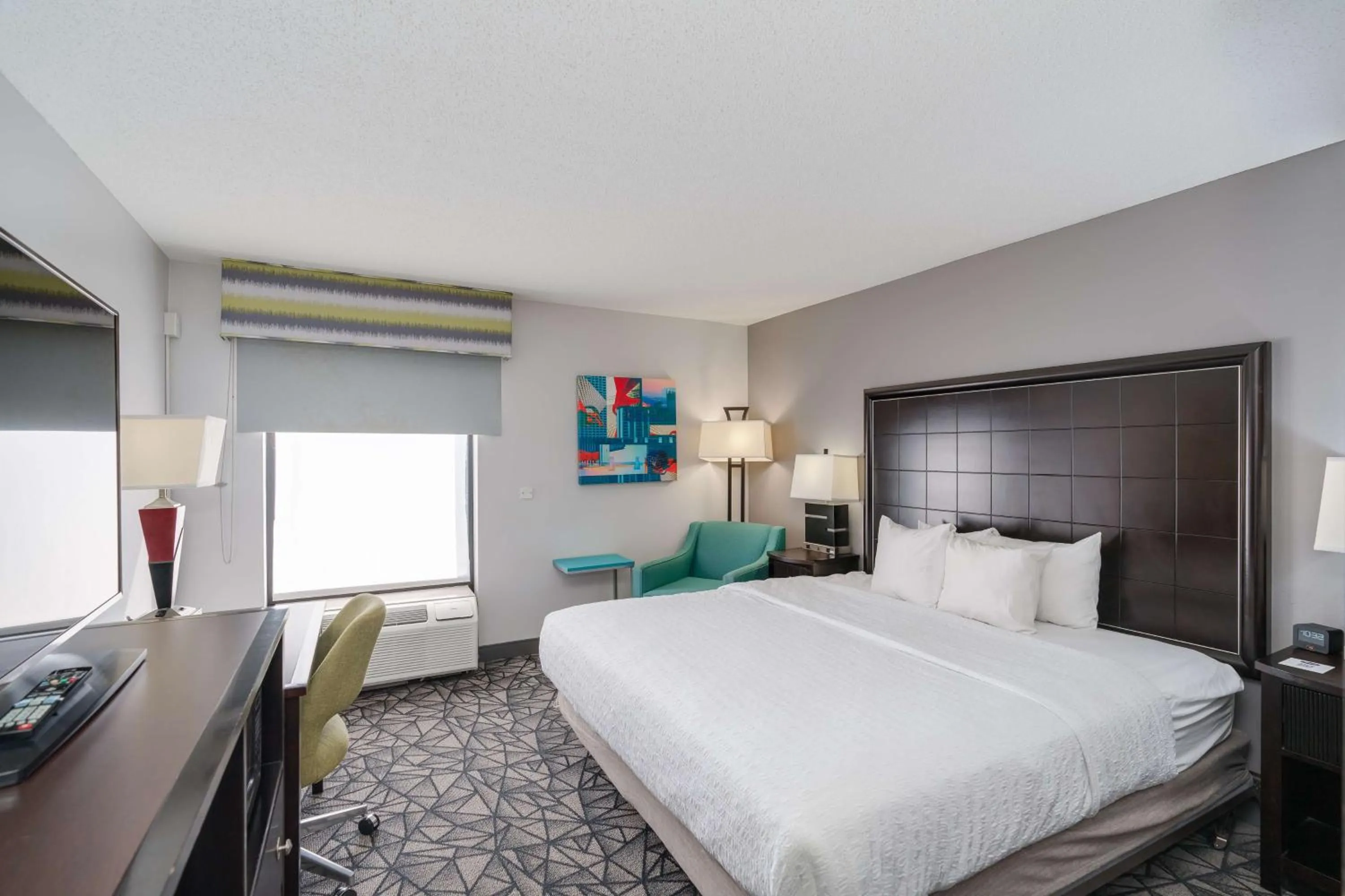 Bed in Hampton Inn Bloomington West