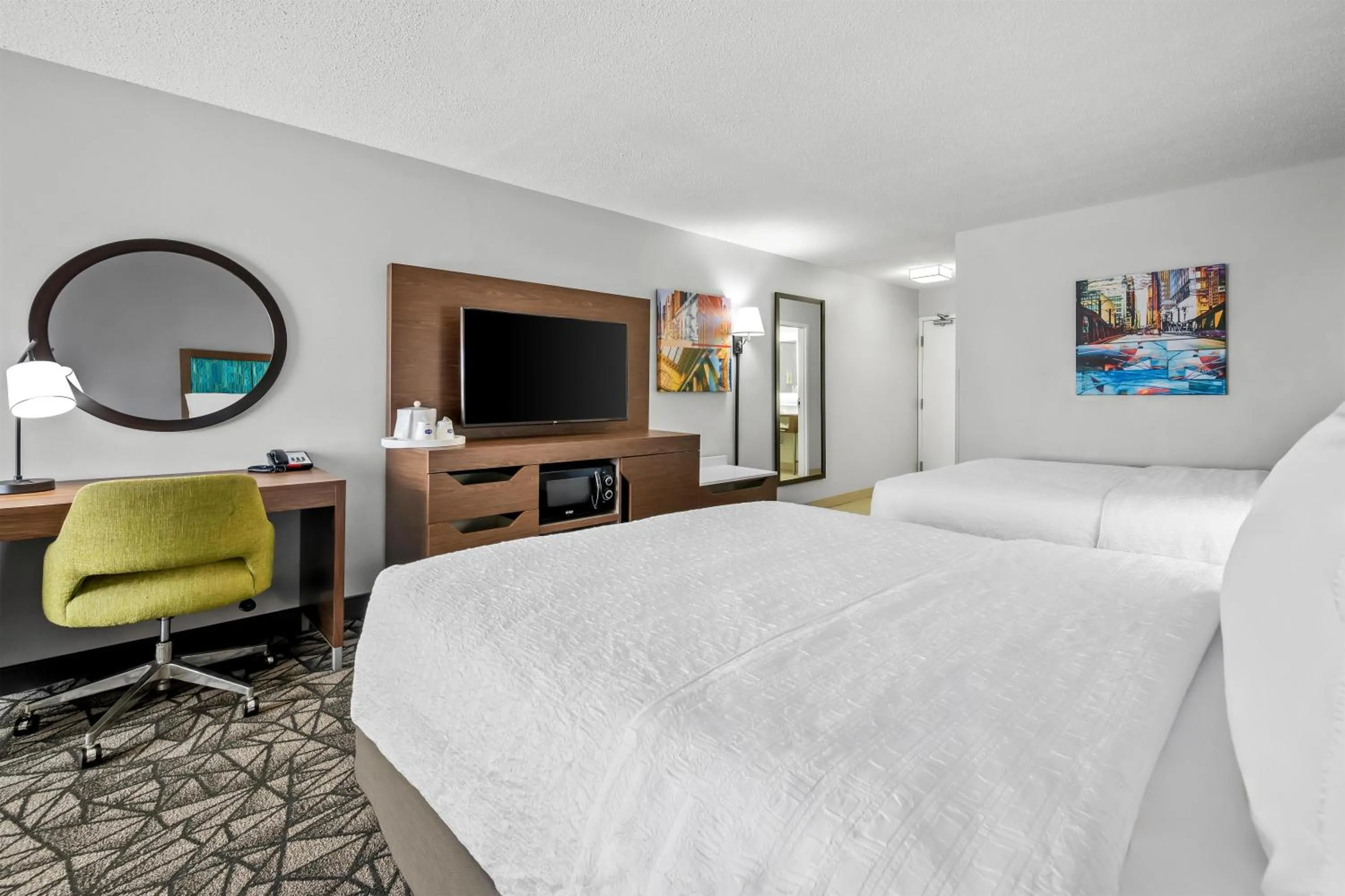 Bed in Hampton Inn Bloomington West