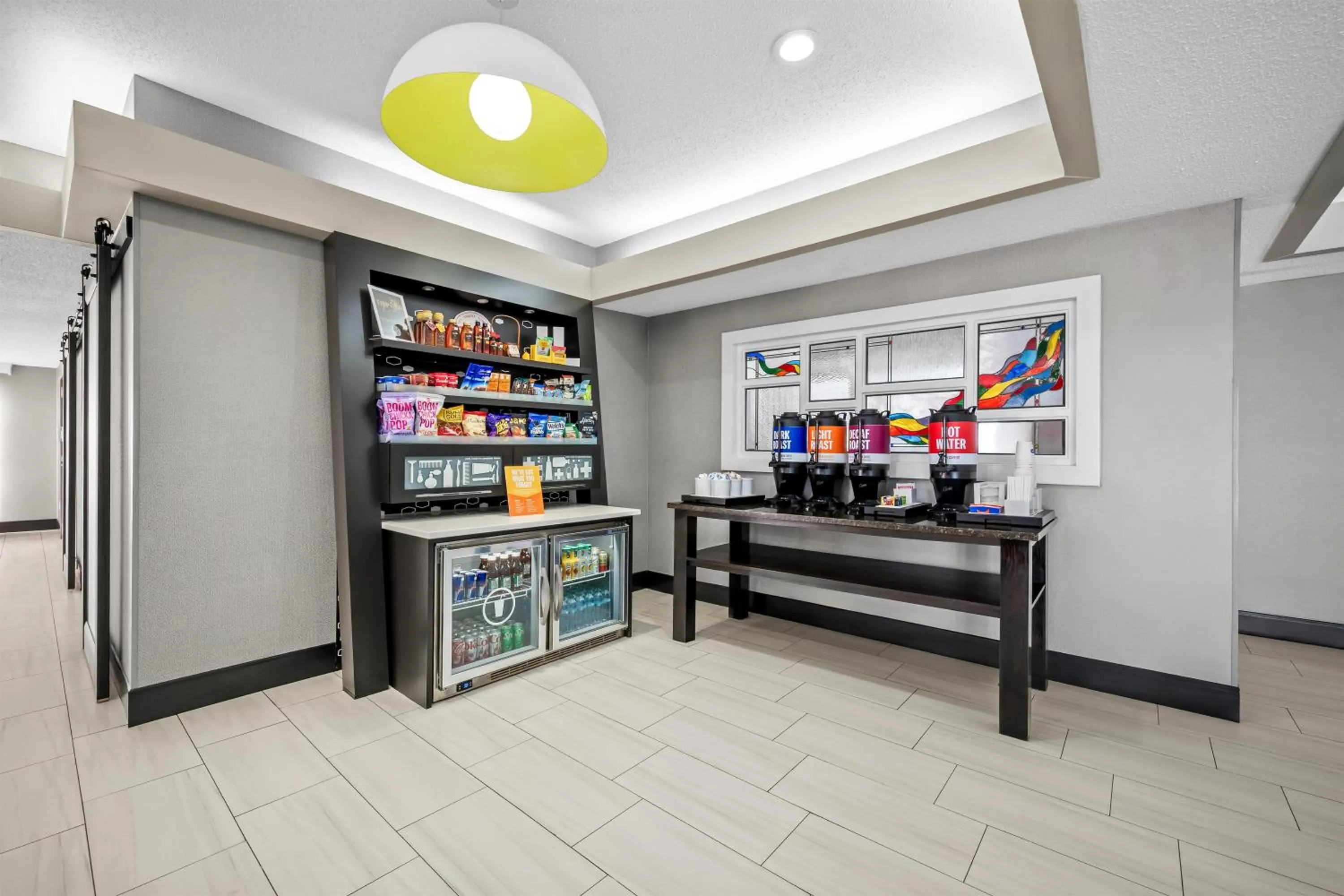 Restaurant/places to eat in Hampton Inn Bloomington West