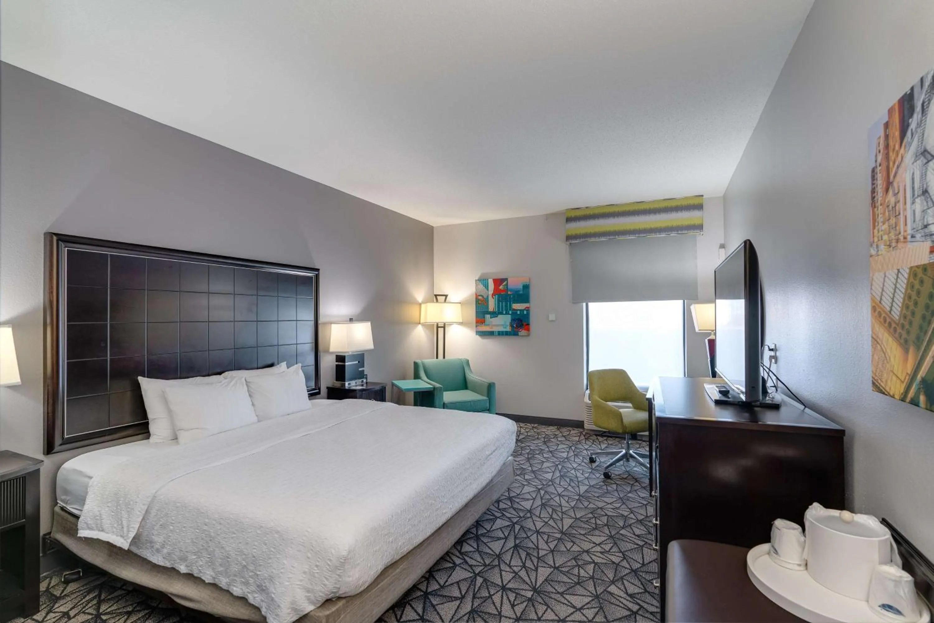 Bed in Hampton Inn Bloomington West