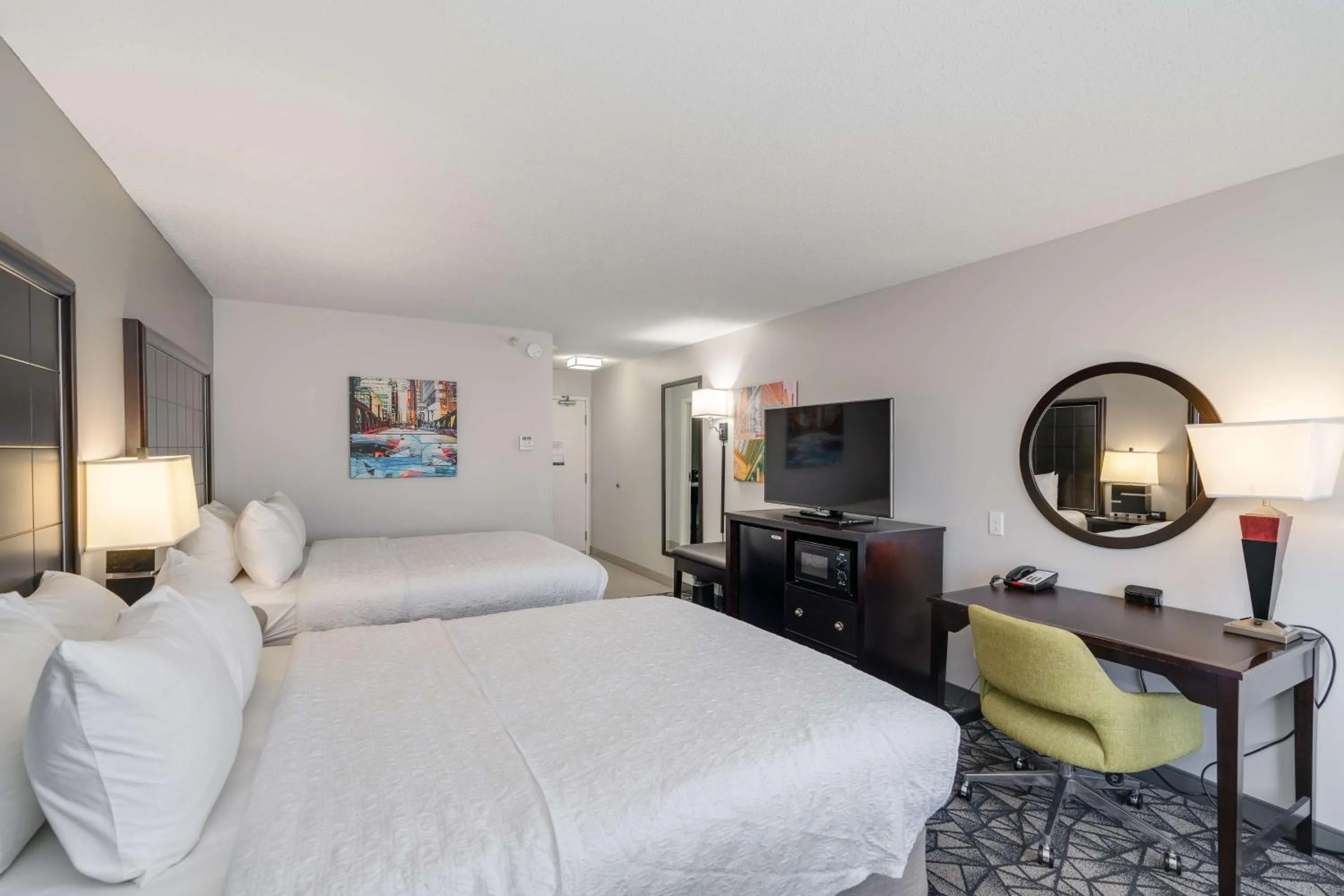 Bed in Hampton Inn Bloomington West