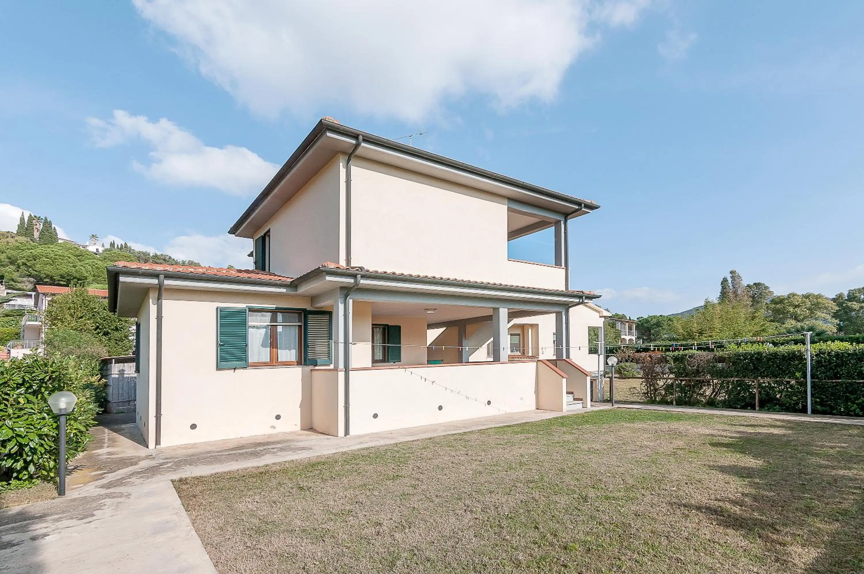 Property building in Primula 1