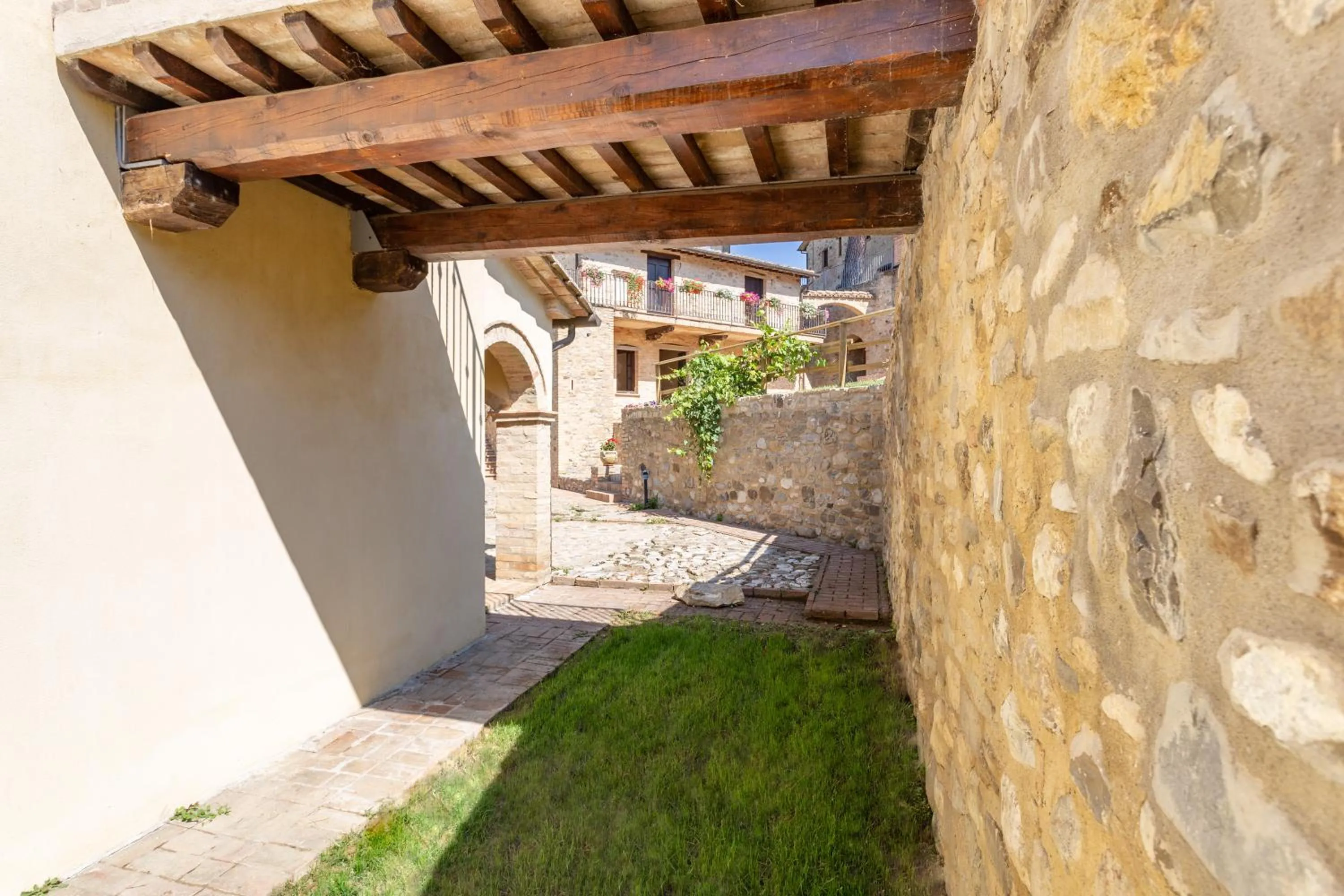 Decorative detail in GH Borgo Pulciano Agriturismo