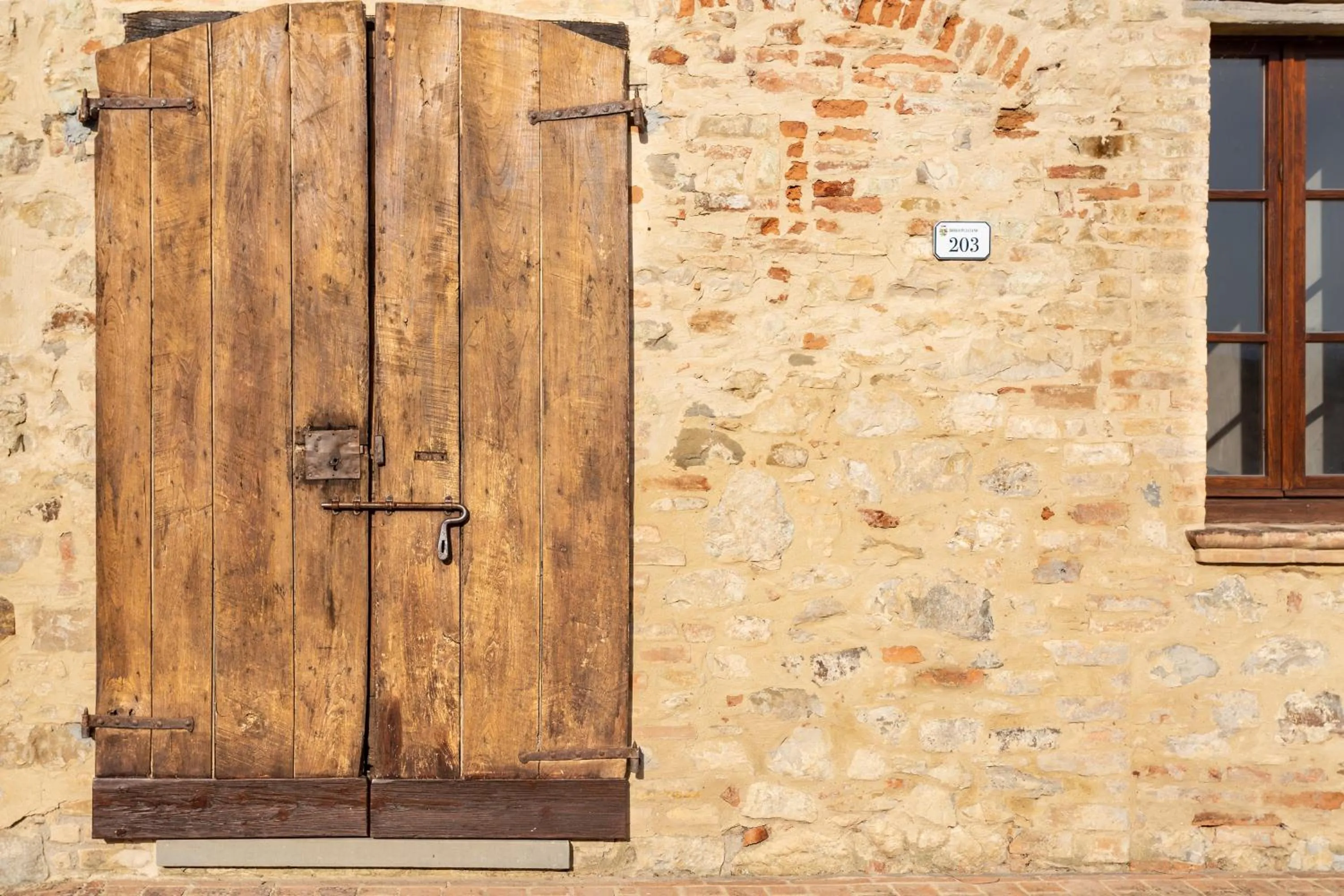 Decorative detail in GH Borgo Pulciano Agriturismo