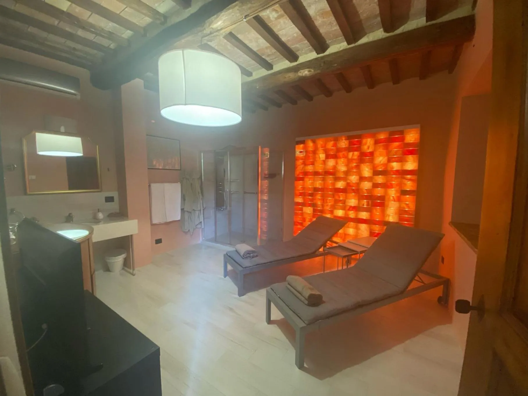 Shower in GH Borgo Pulciano Agriturismo