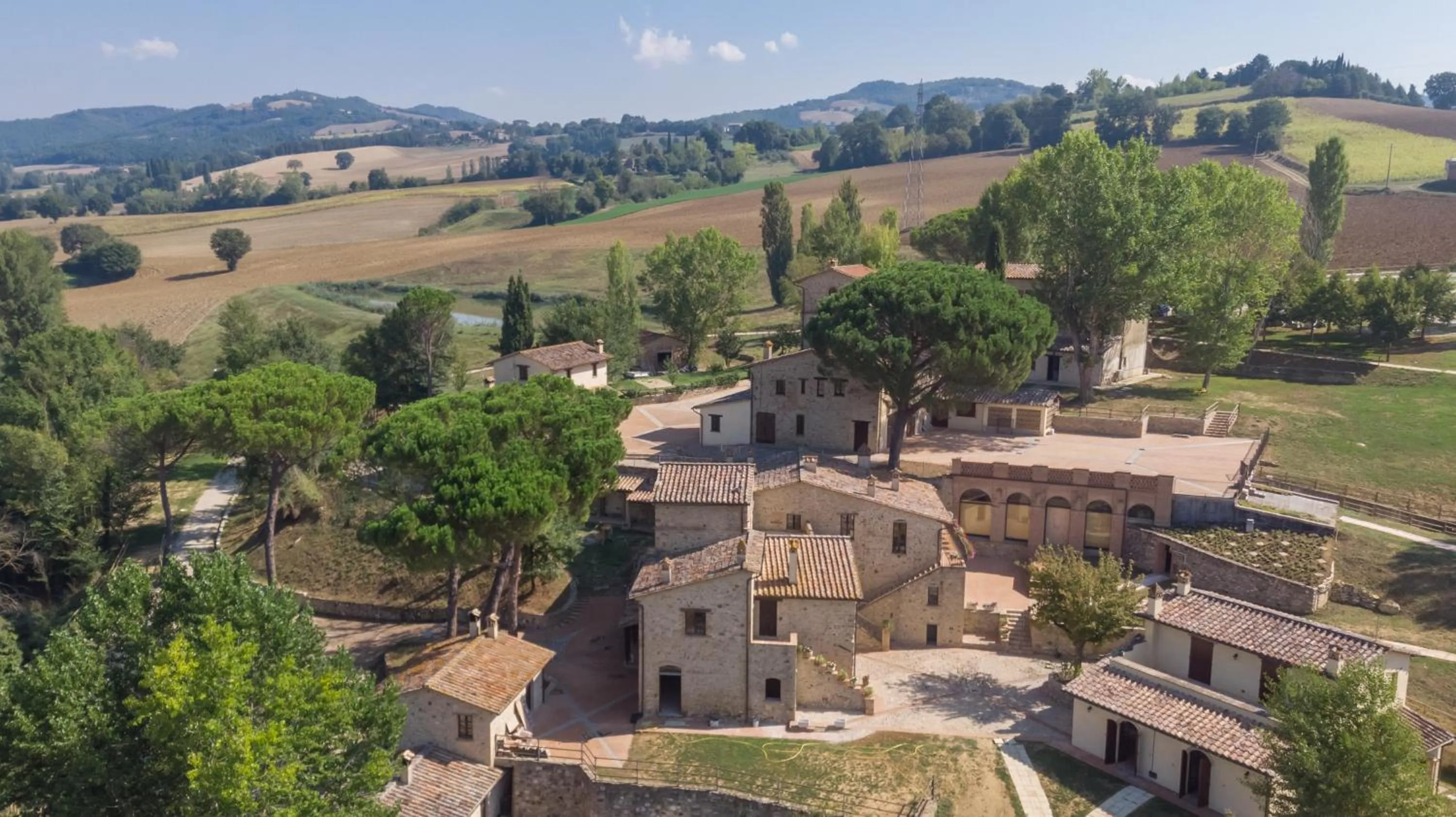 Facade/entrance in GH Borgo Pulciano Agriturismo