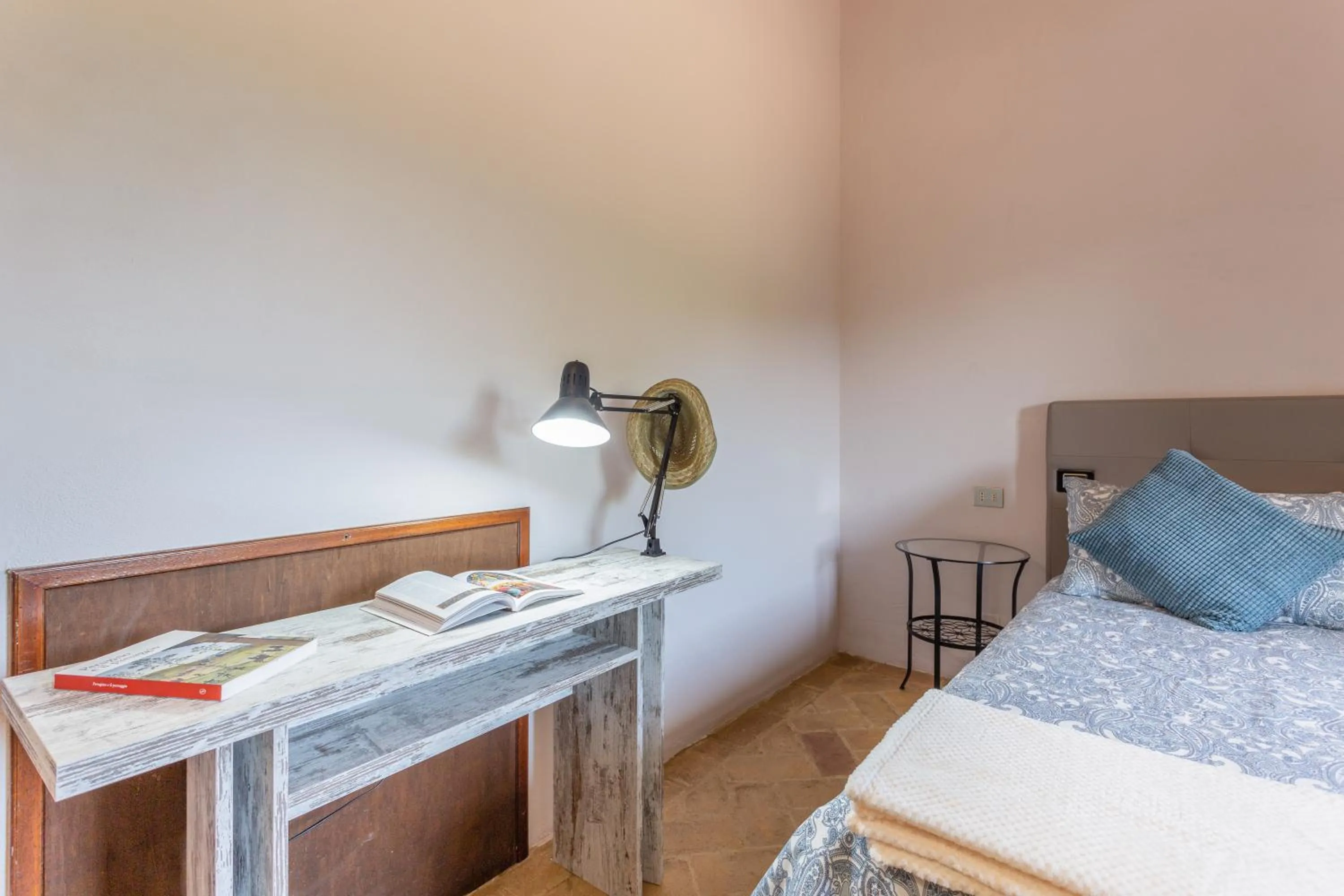 Bedroom, Bed in GH Borgo Pulciano Agriturismo