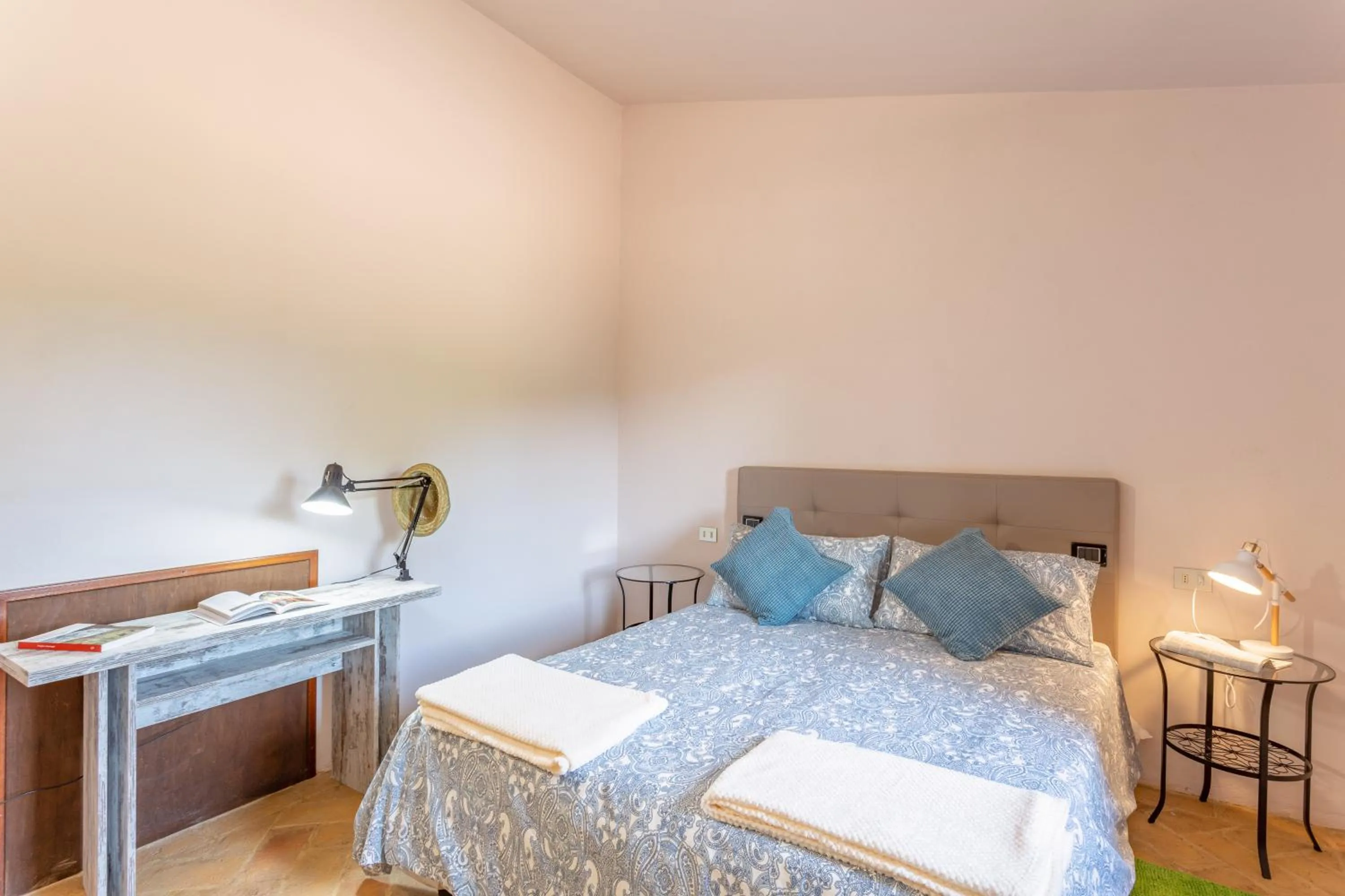 Bedroom, Bed in GH Borgo Pulciano Agriturismo