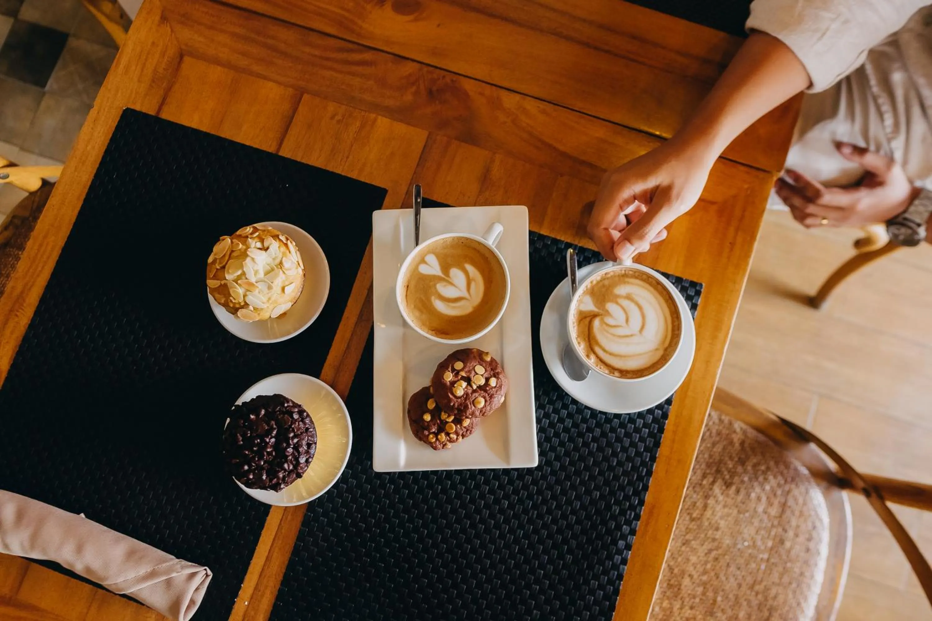 Food and drinks in Goldberry Suites & Hotel Mactan