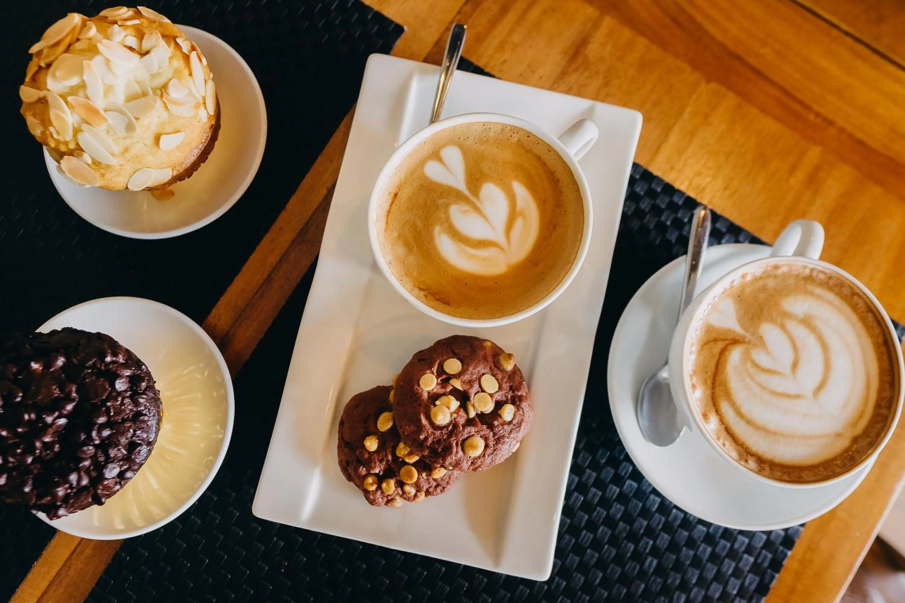 Food and drinks in Goldberry Suites & Hotel Mactan