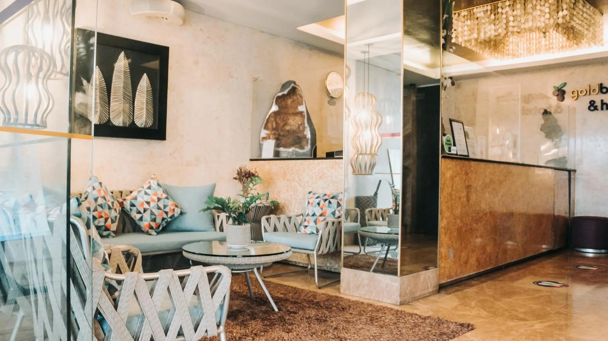 Lobby or reception in Goldberry Suites & Hotel Mactan