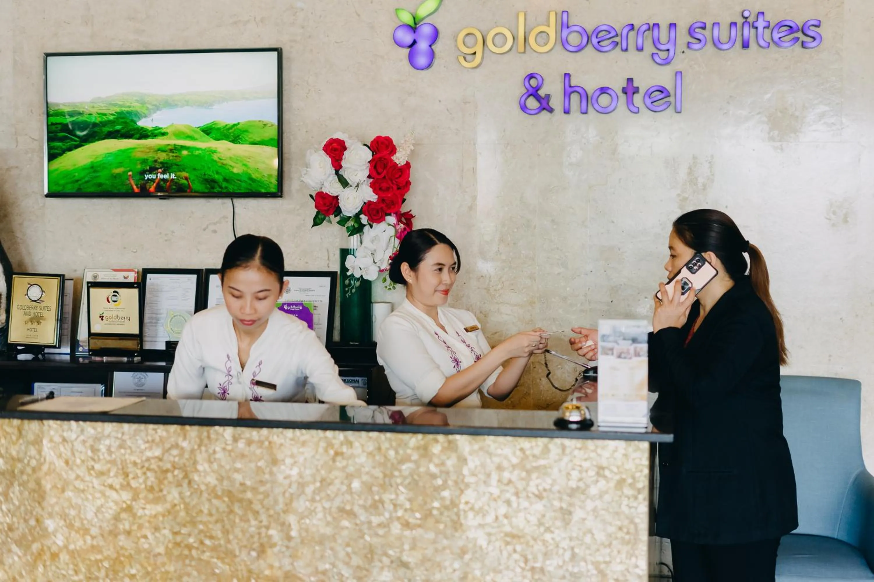 Lobby or reception in Goldberry Suites & Hotel Mactan