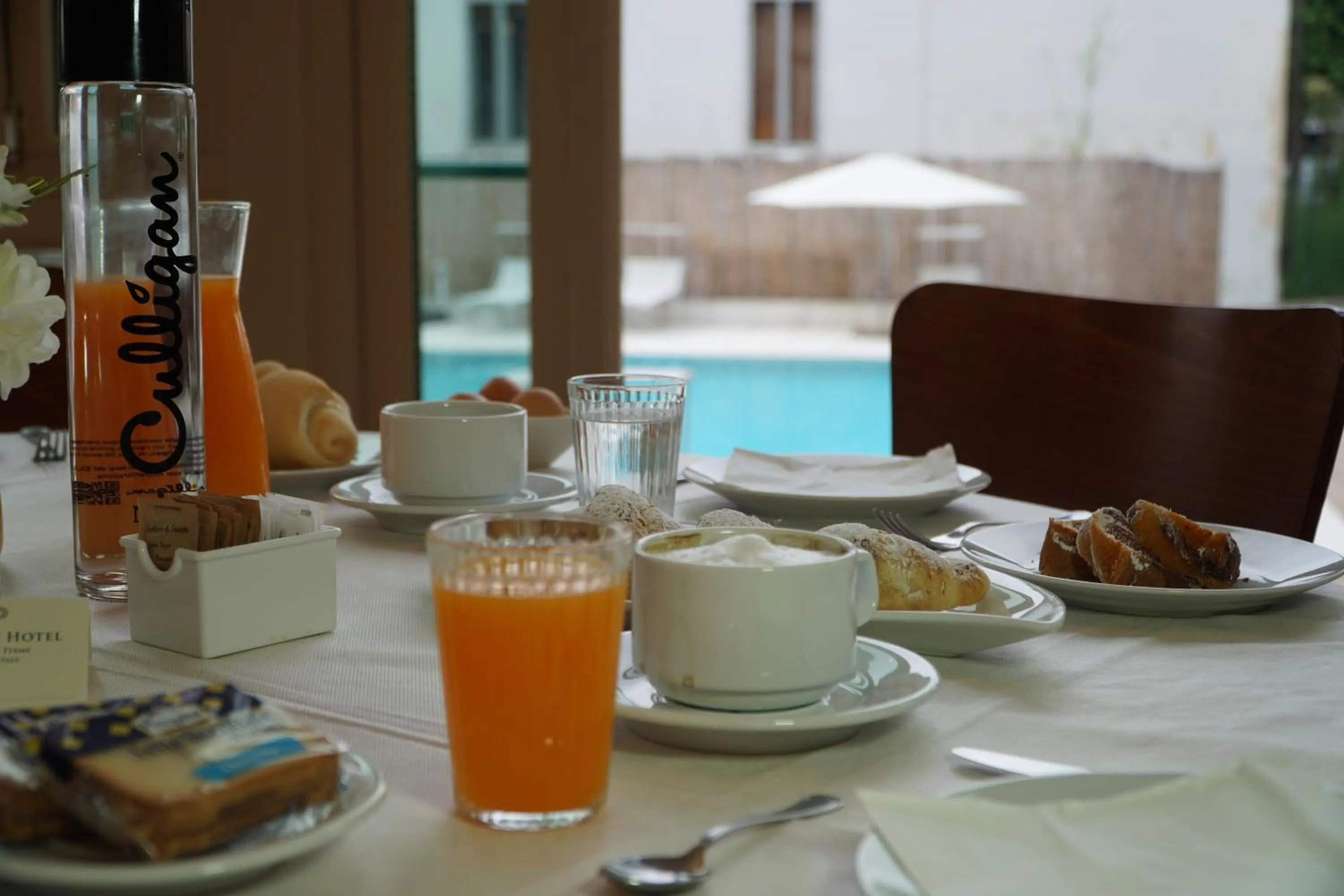 Food and drinks in Hotel President