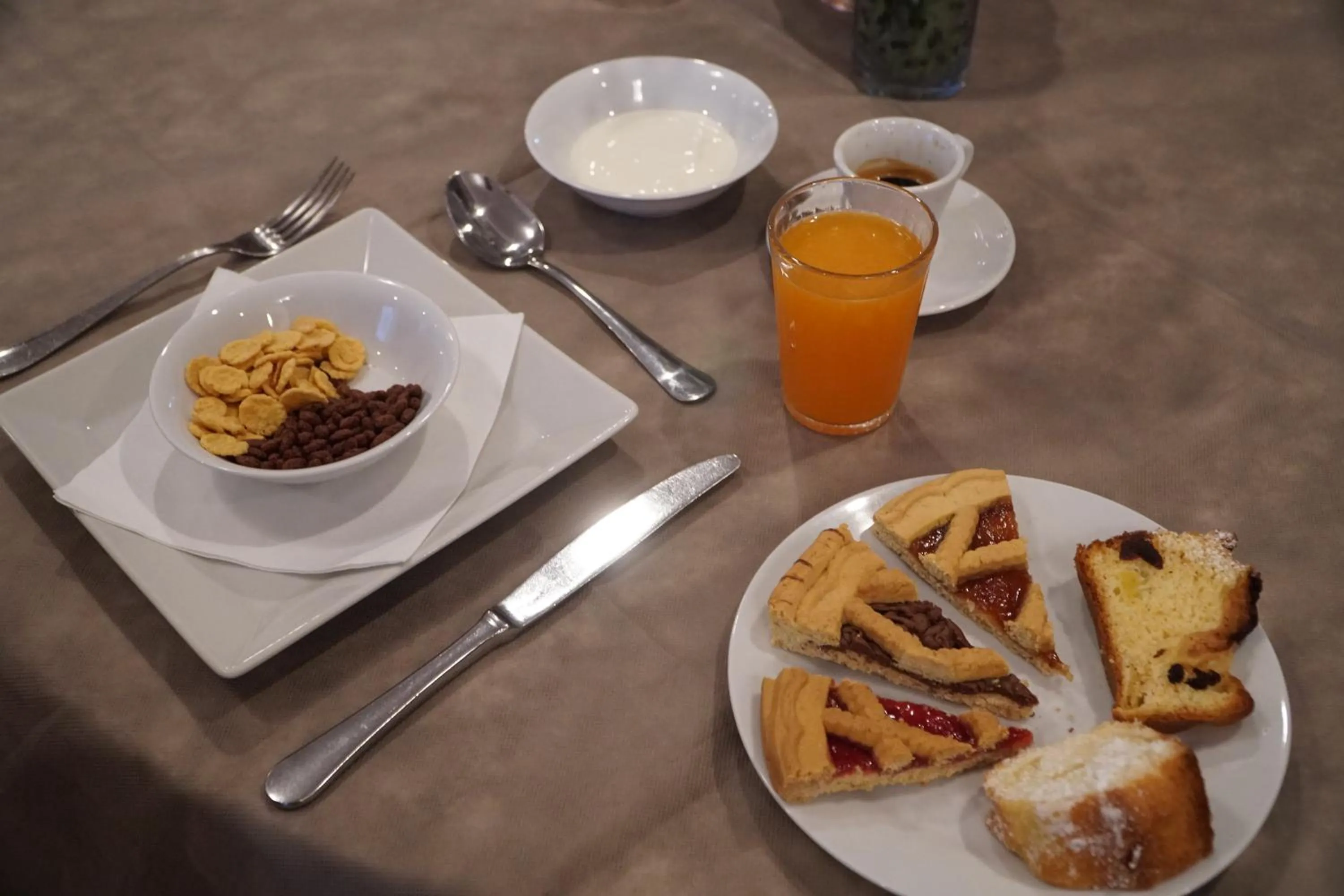 Food and drinks in Hotel President