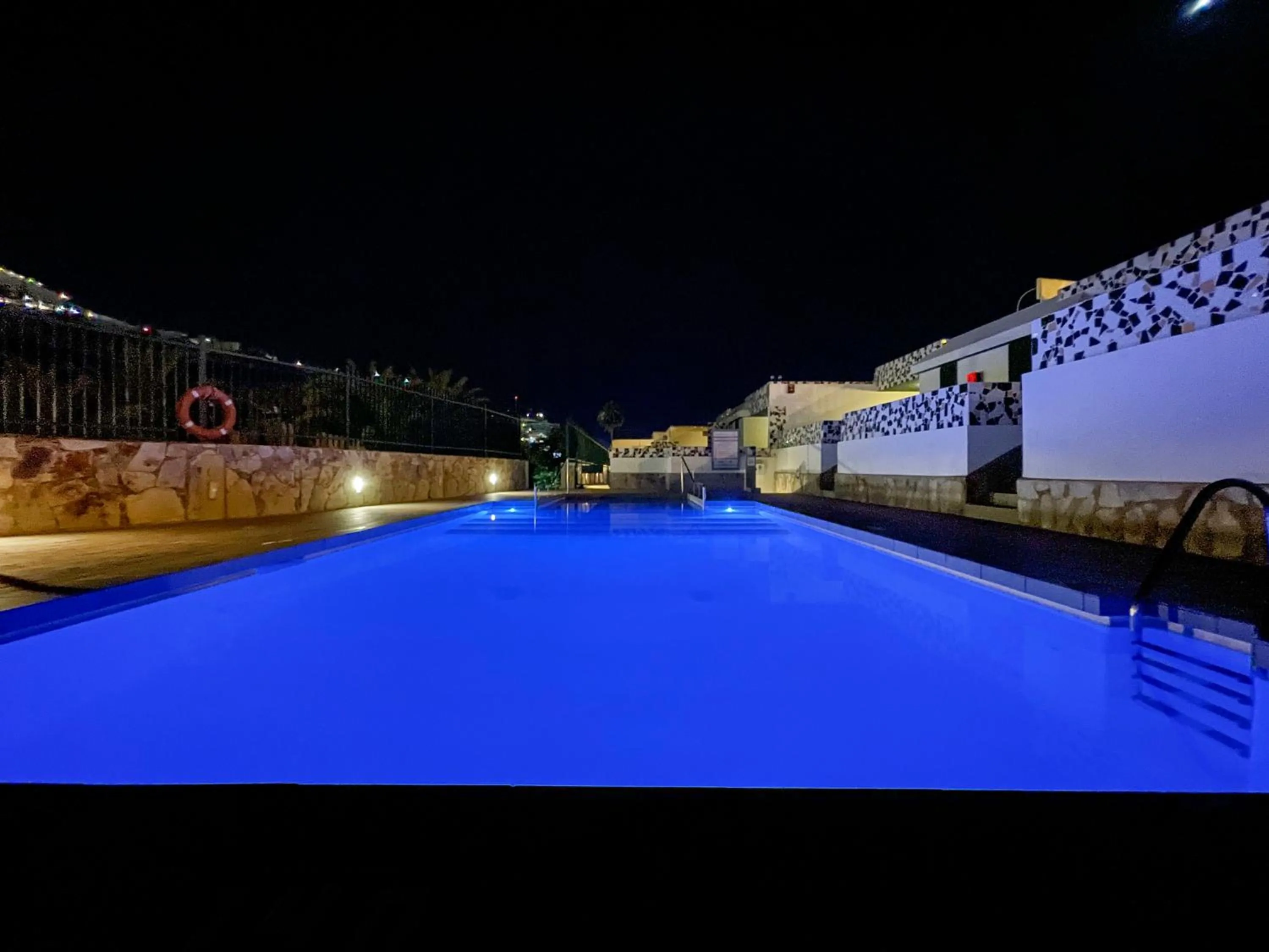 Swimming pool in Parque Raquel