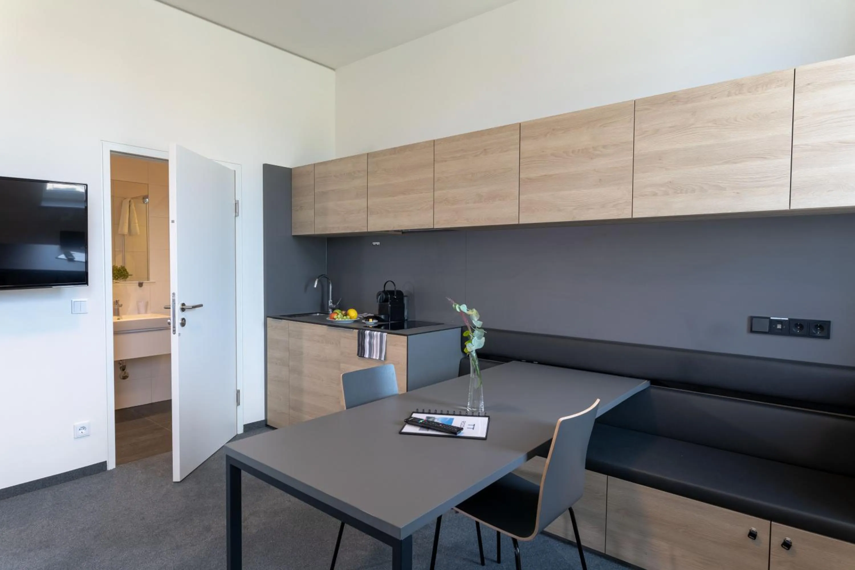 Kitchen or kitchenette in TT-ROOMS - kontaktlos mit Self Check-in I FREE PARKING