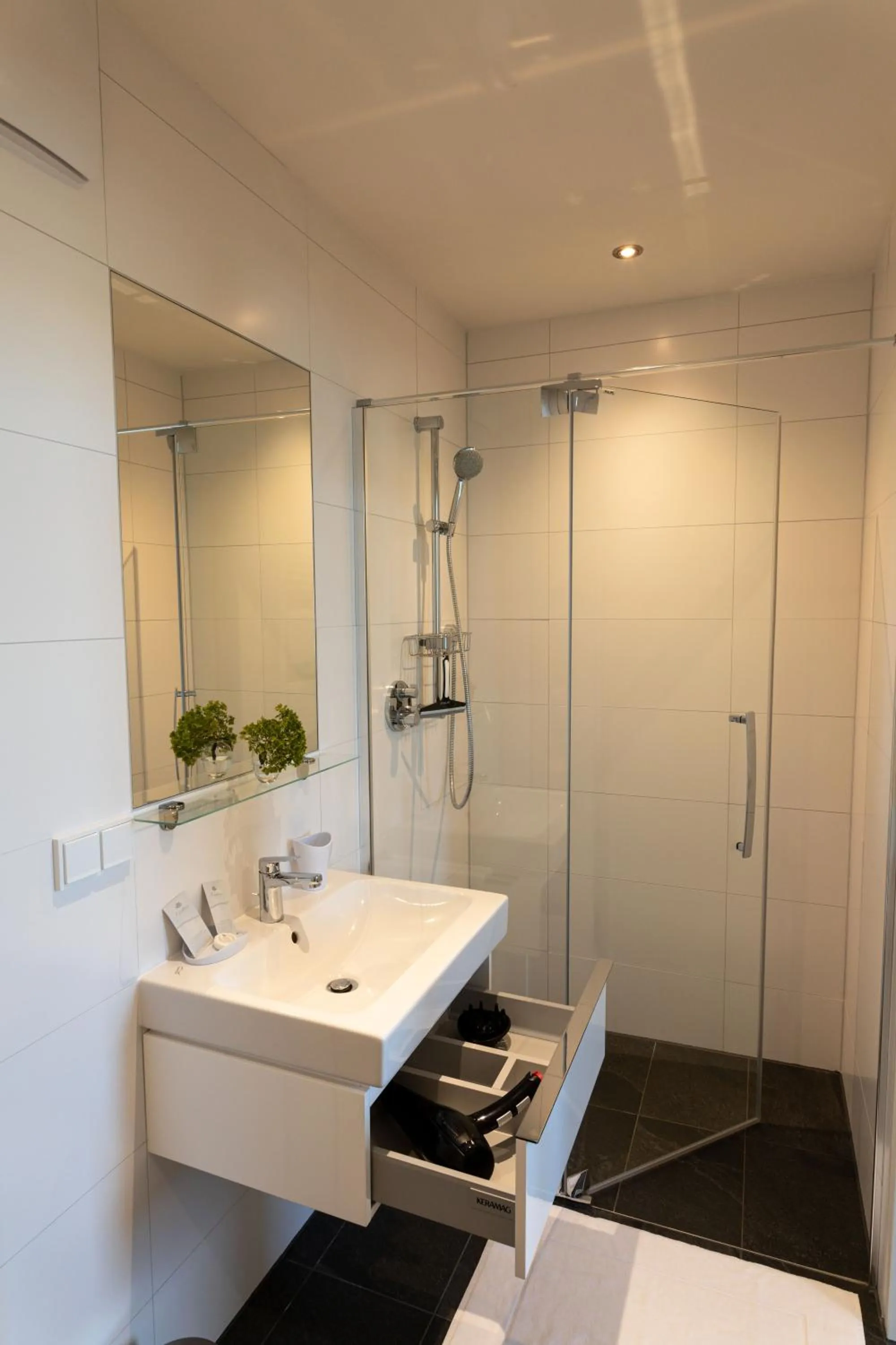 Bathroom in TT-ROOMS - kontaktlos mit Self Check-in I FREE PARKING