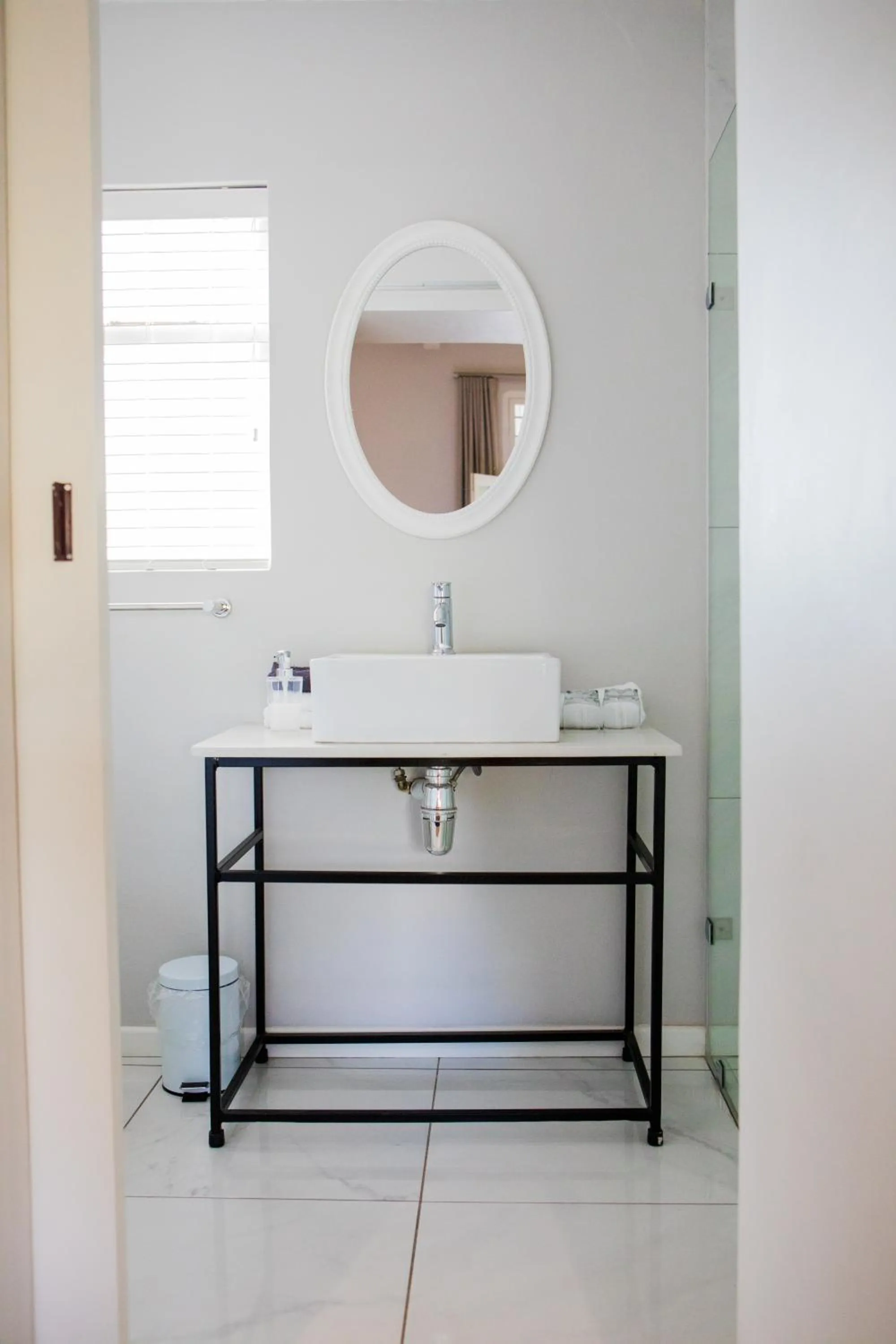 Bathroom in Elianthe Guesthouse