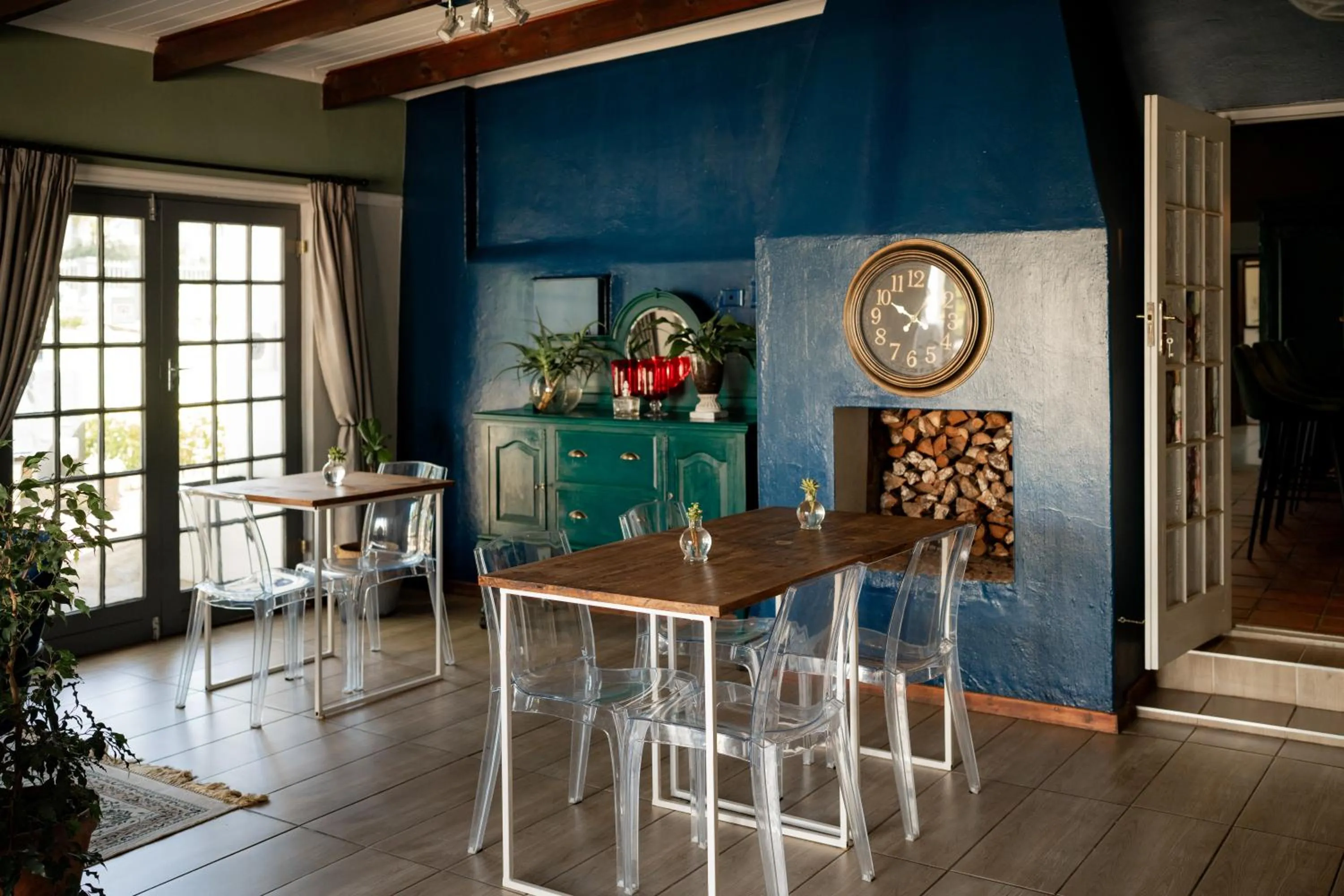 Dining area in Elianthe Guesthouse