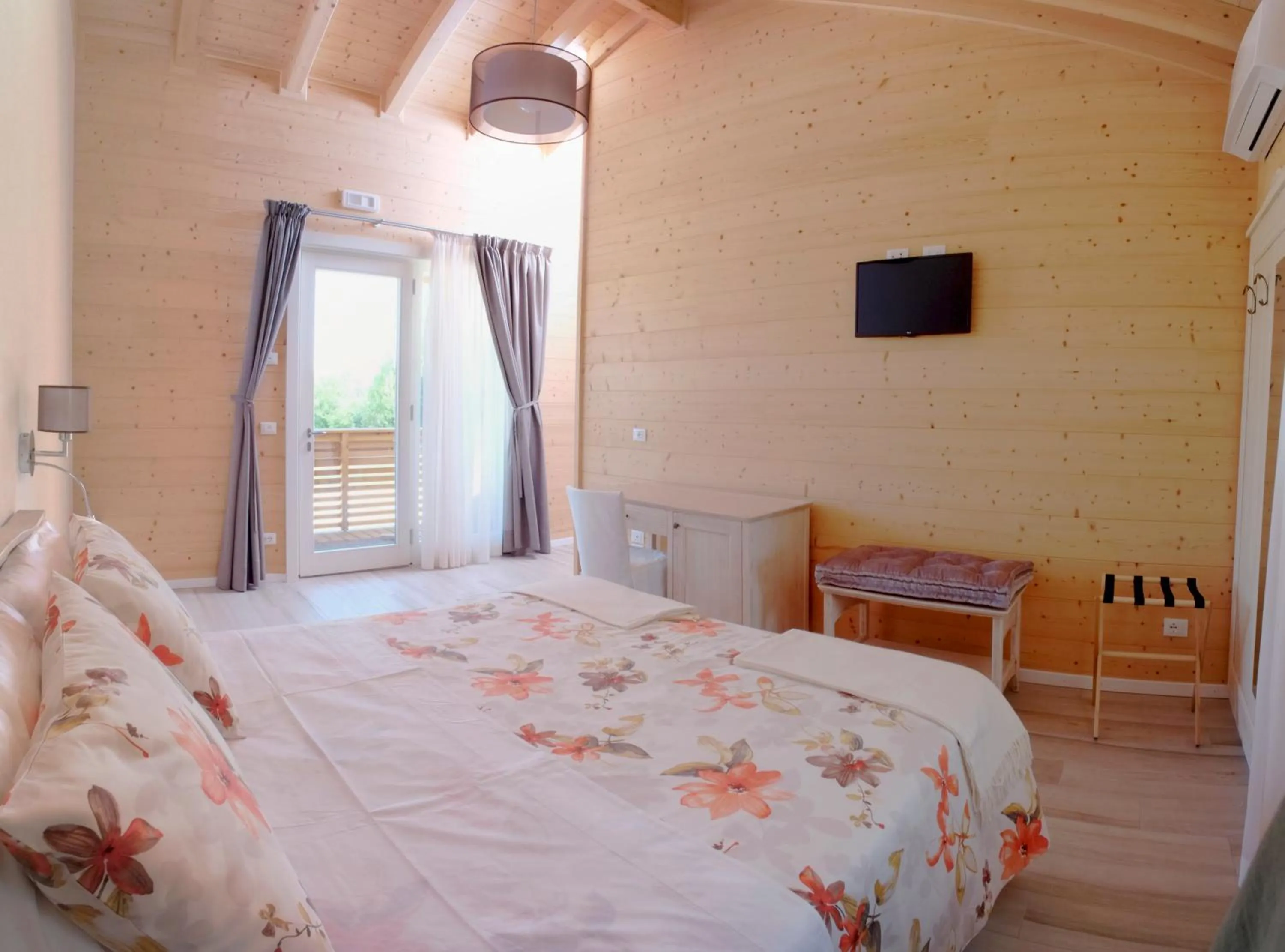 Bed in Nikolas' Valley