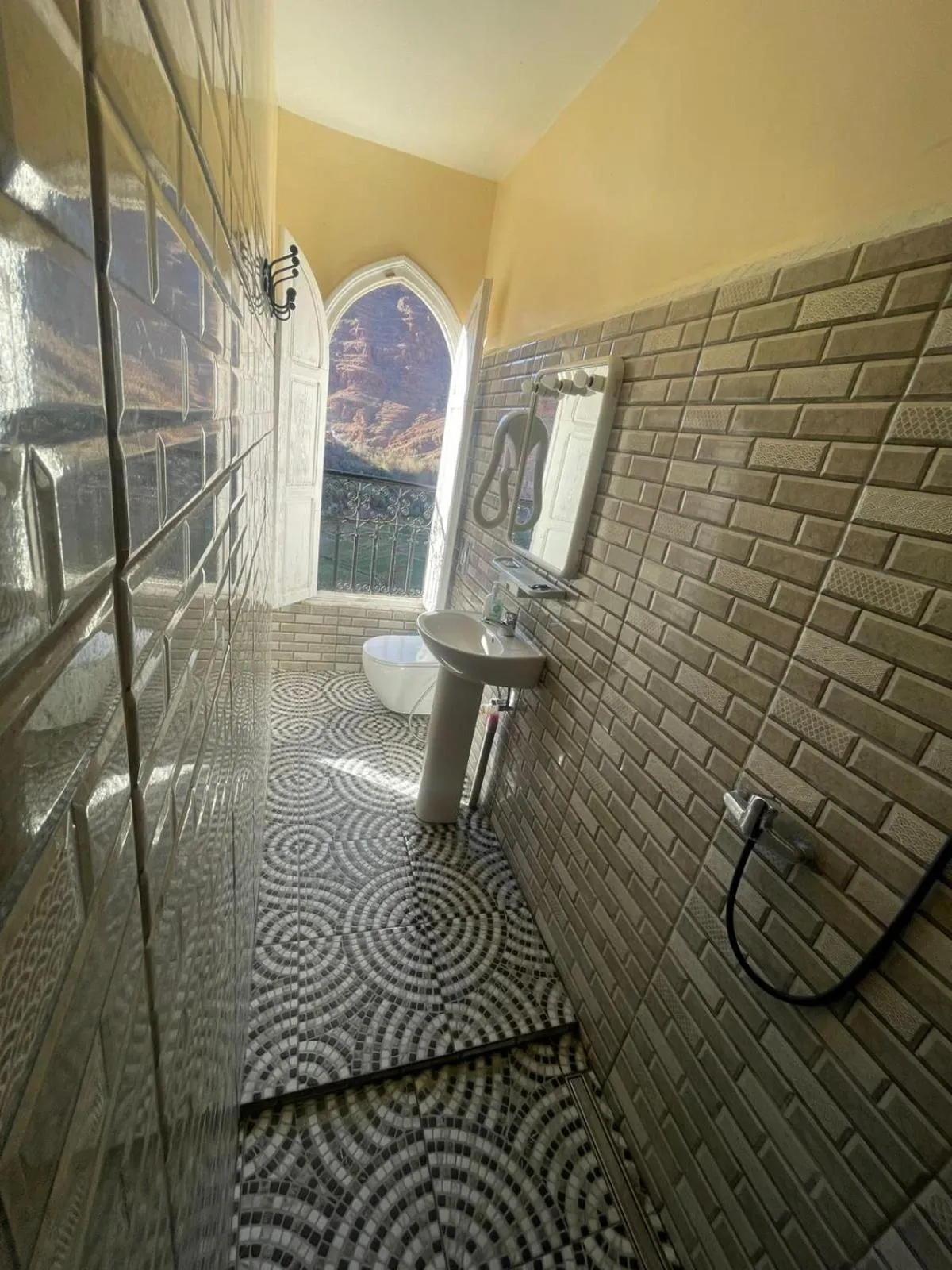 Shower in Riad Sephora