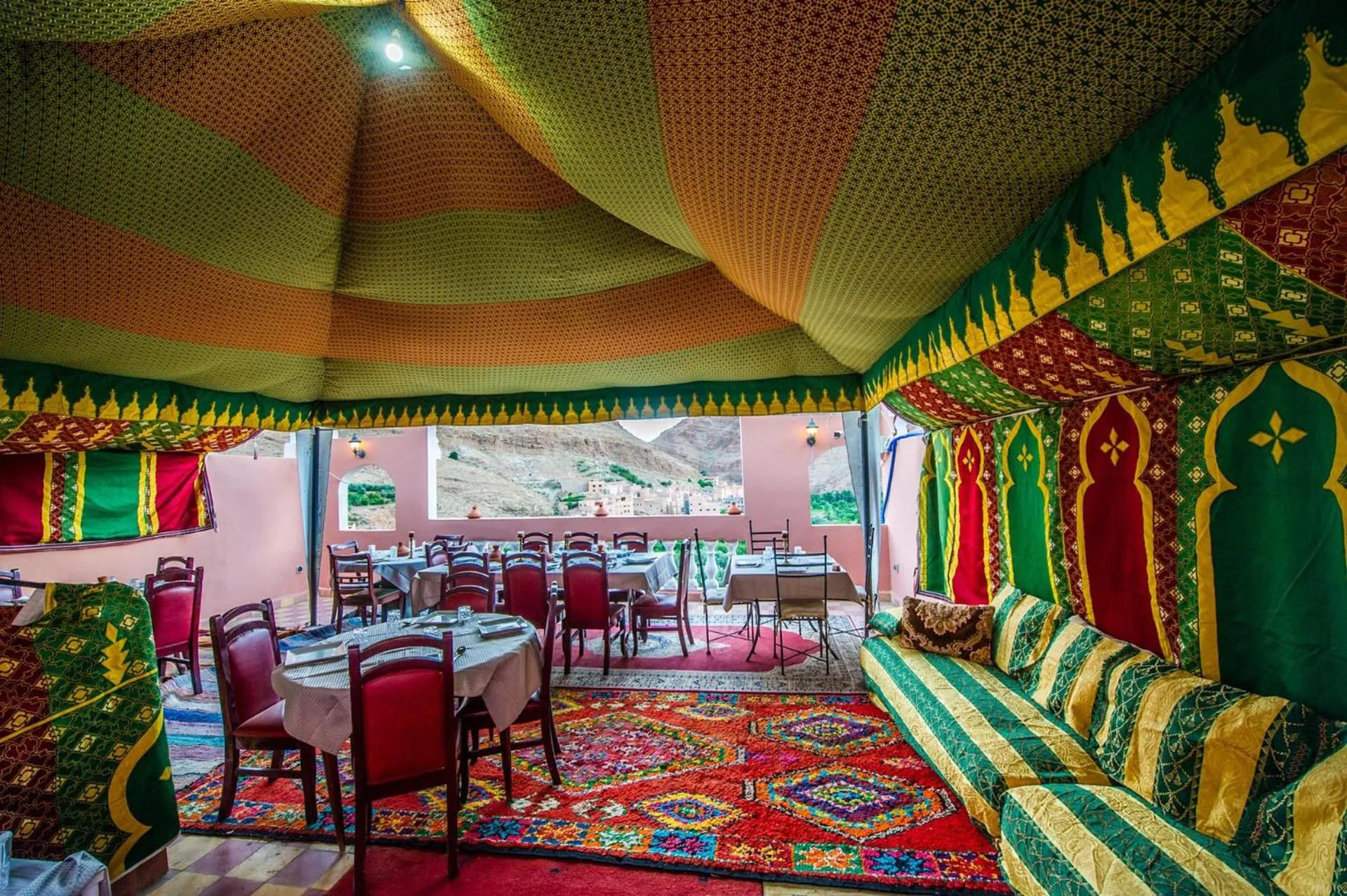 Restaurant/places to eat in Riad Sephora