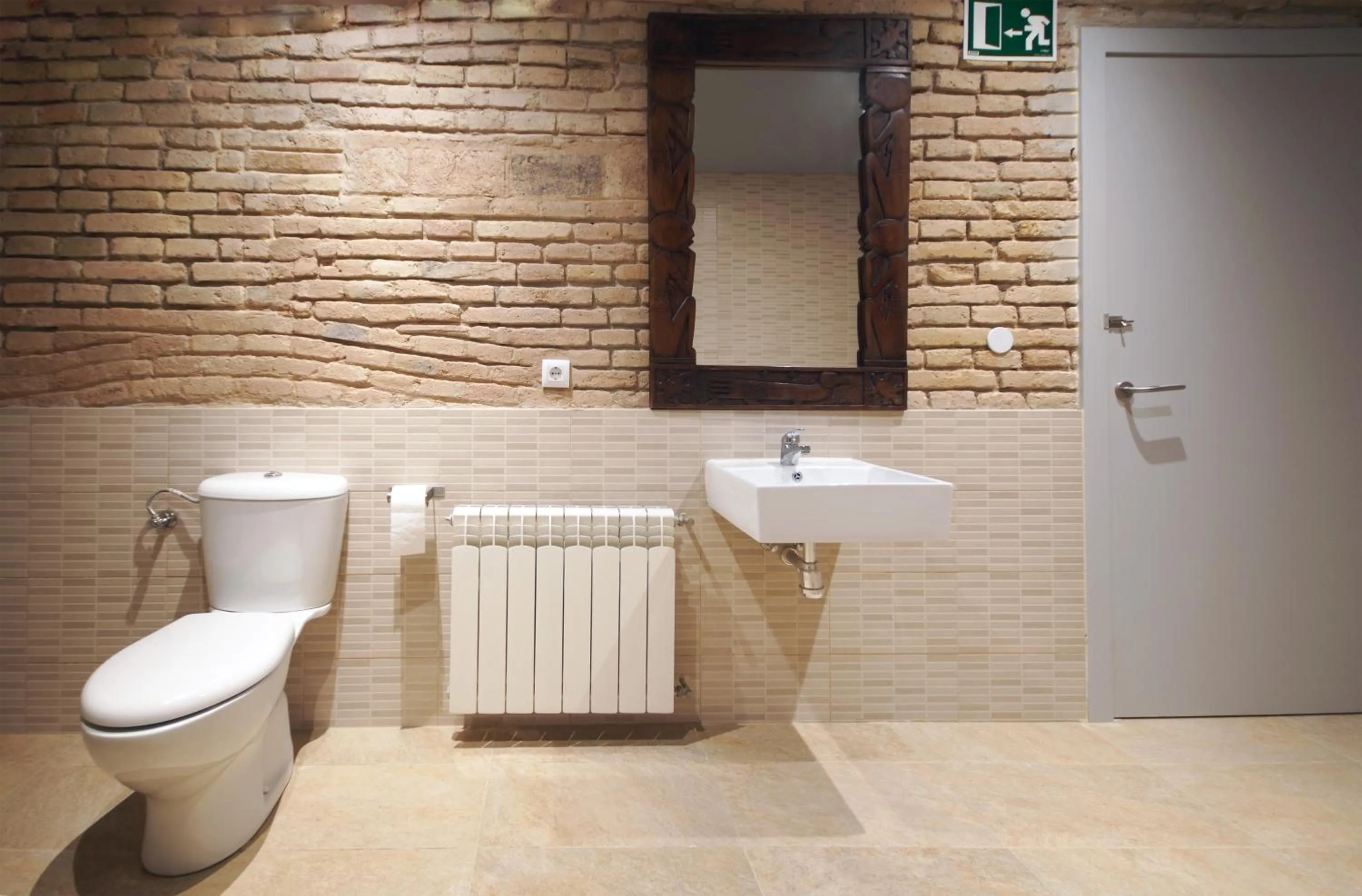 Bathroom in Black Swan Hostel