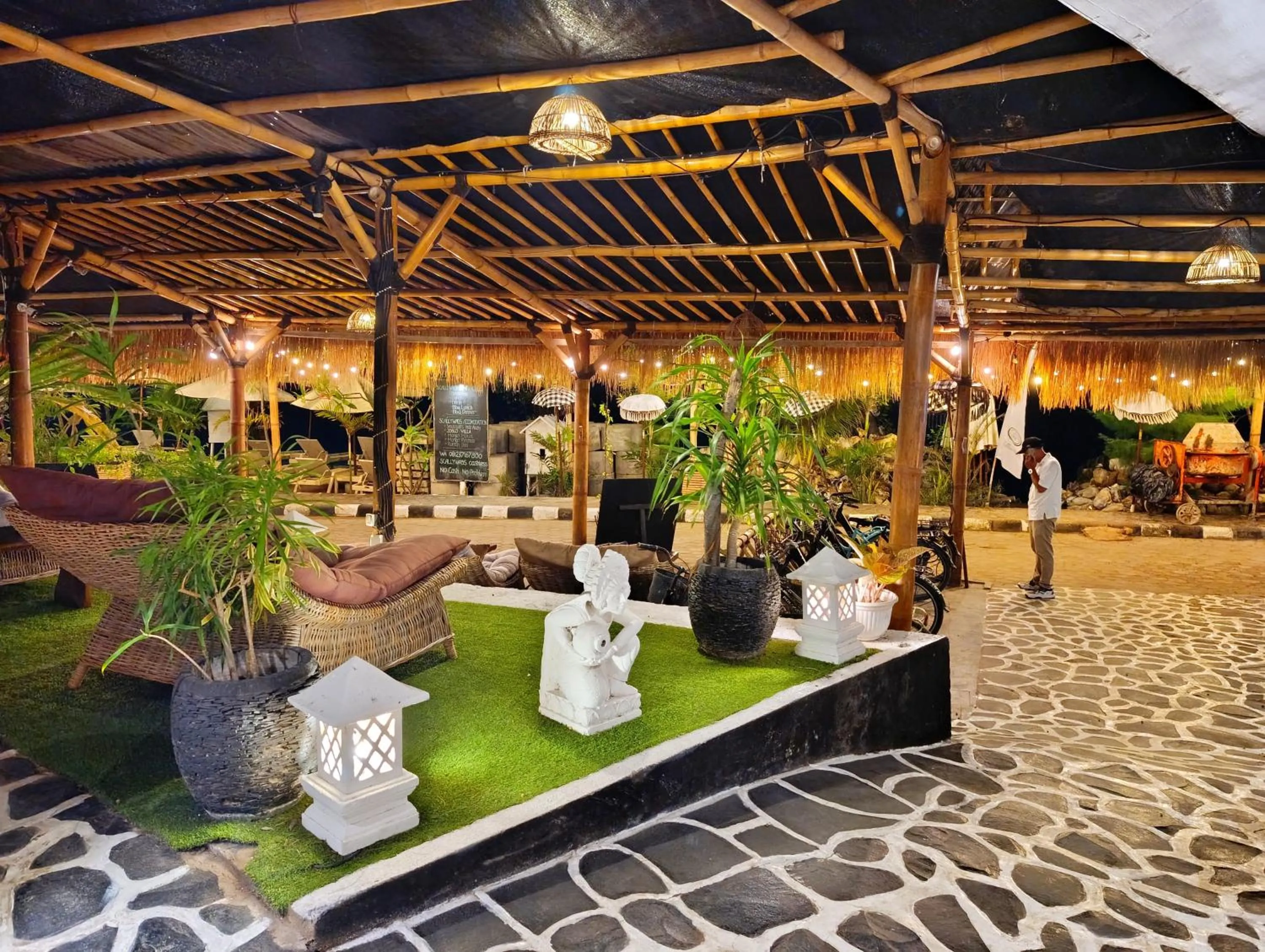 Scallywags Beach Club