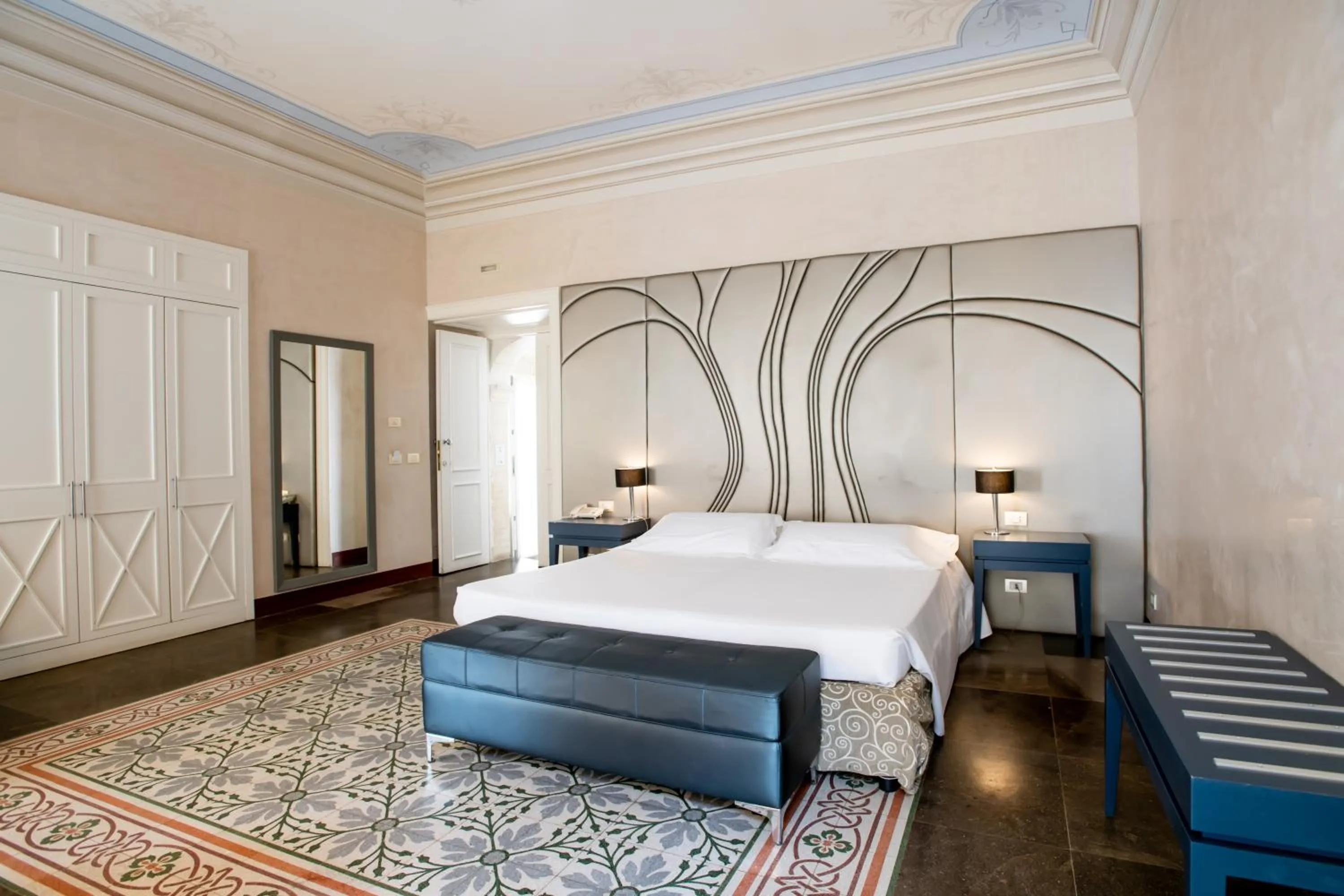 Photo of the whole room, Bed in De Stefano Palace Luxury Hotel