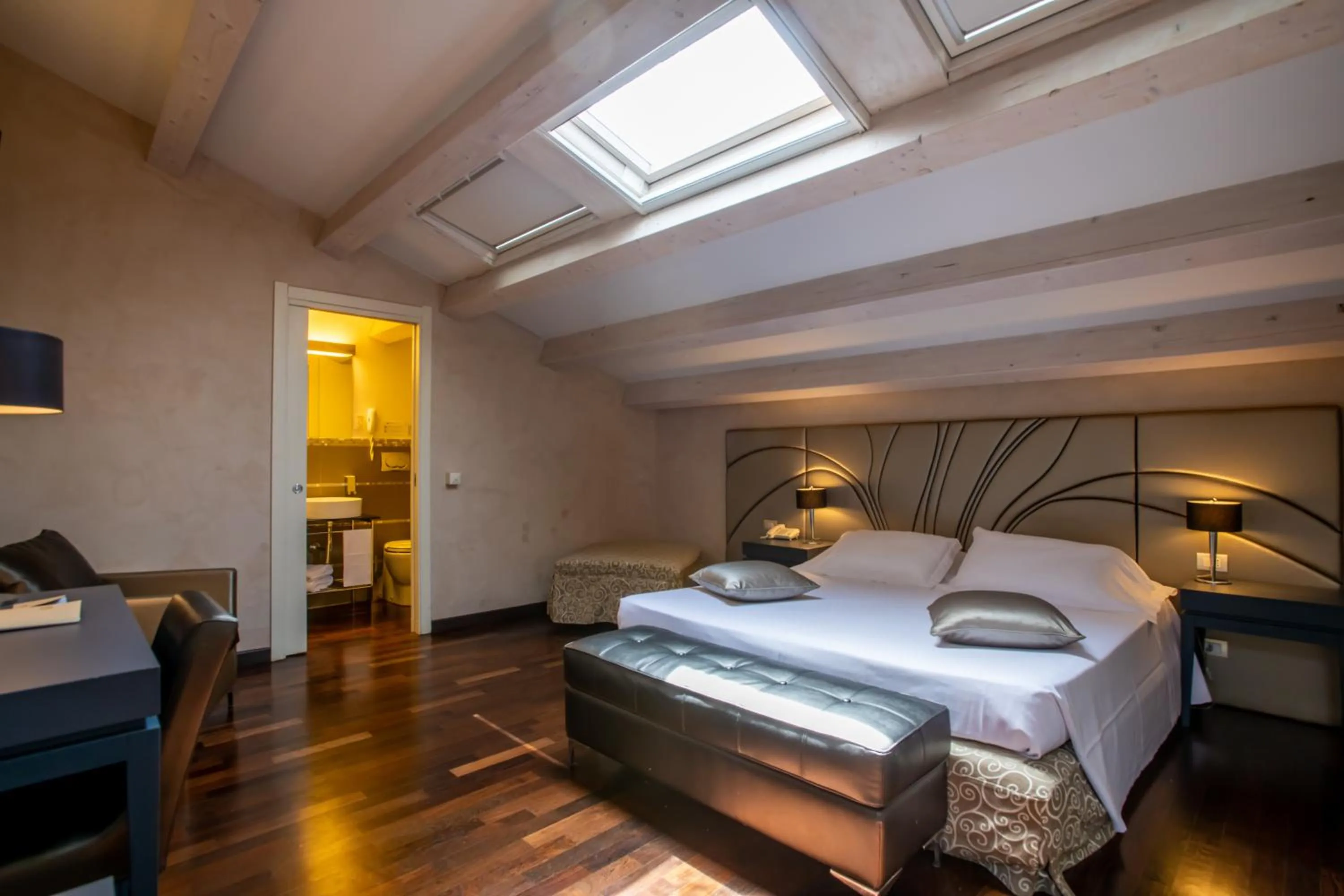 Bedroom, Bed in De Stefano Palace Luxury Hotel