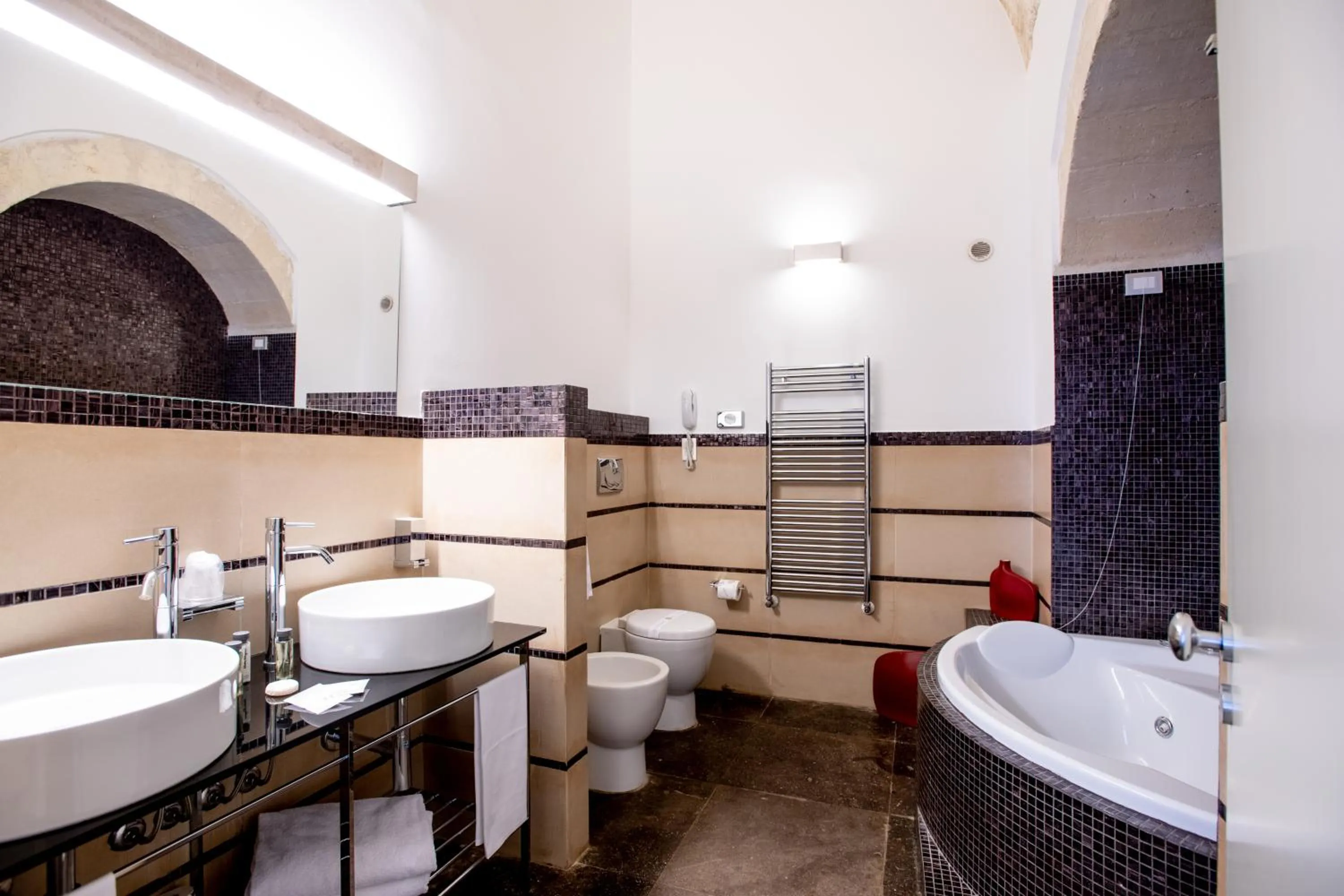 Bathroom in De Stefano Palace Luxury Hotel