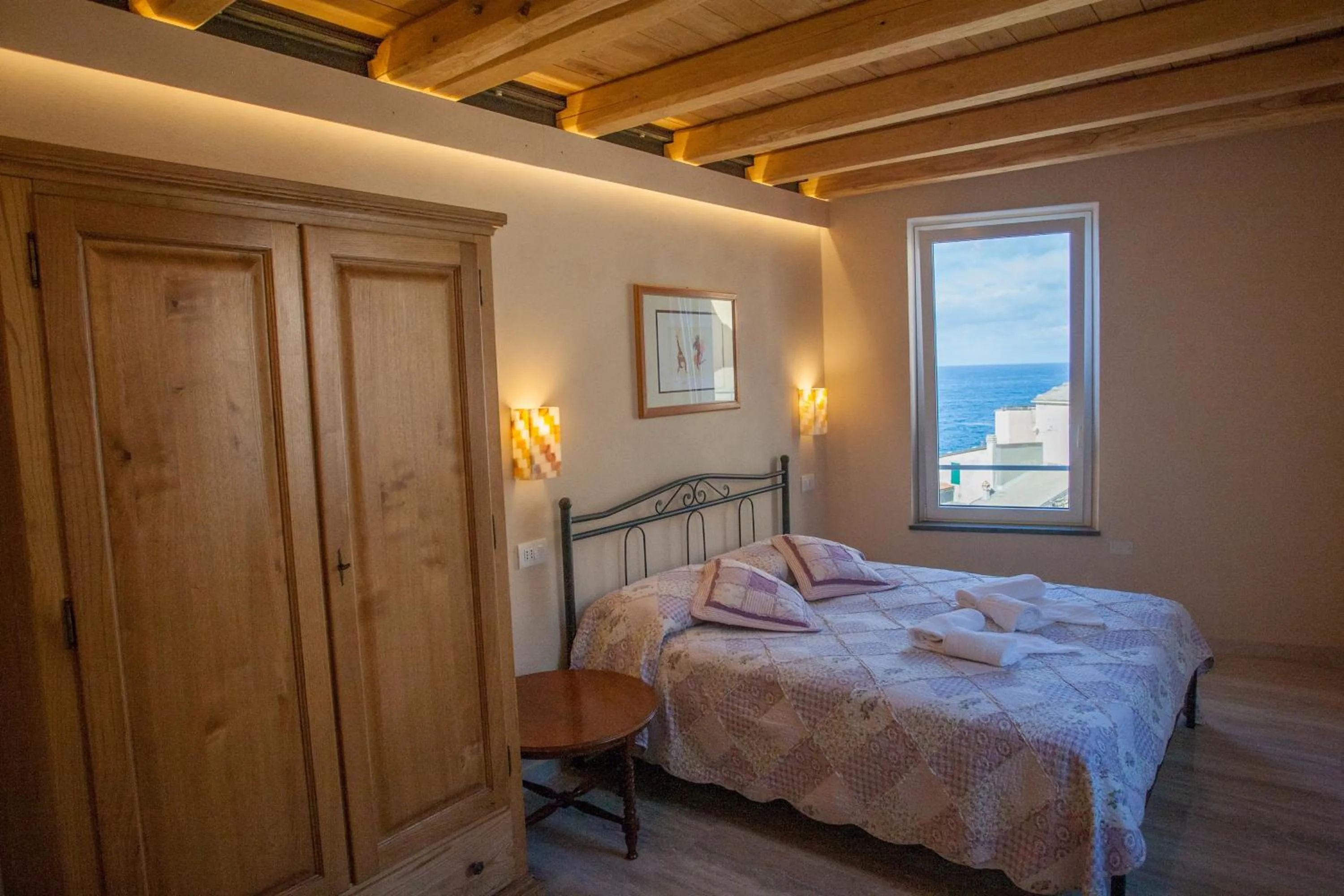 Day, Bed in Scorci Di Mare