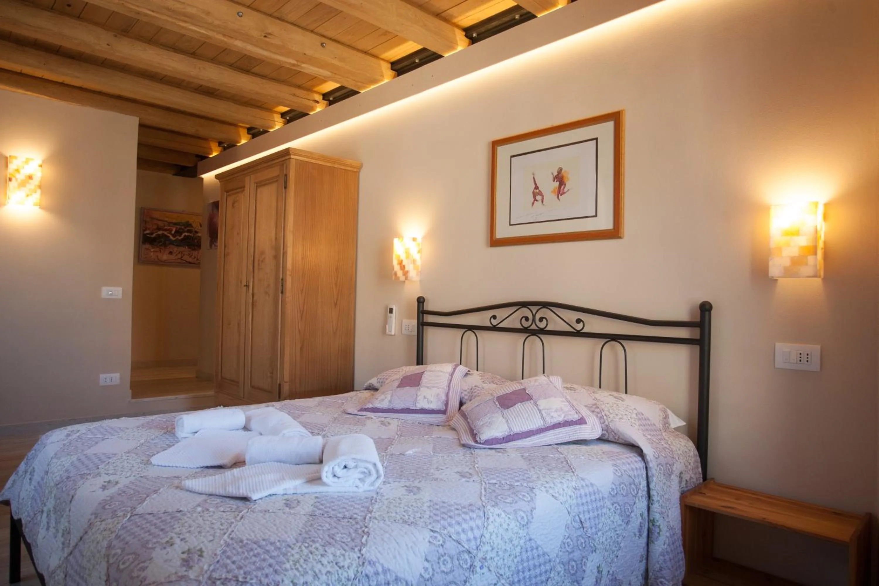 Photo of the whole room, Bed in Scorci Di Mare