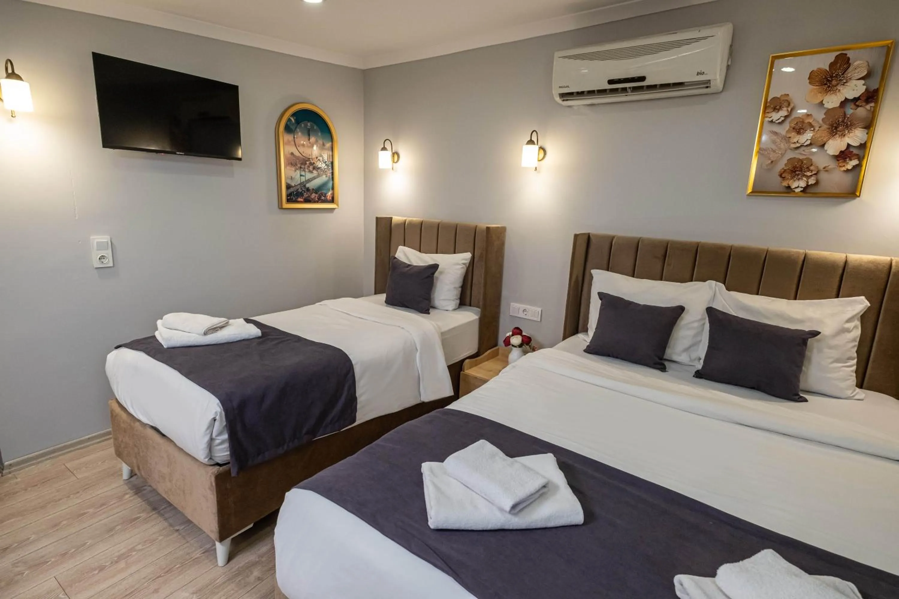 Bed in Family Istanbul Hotel