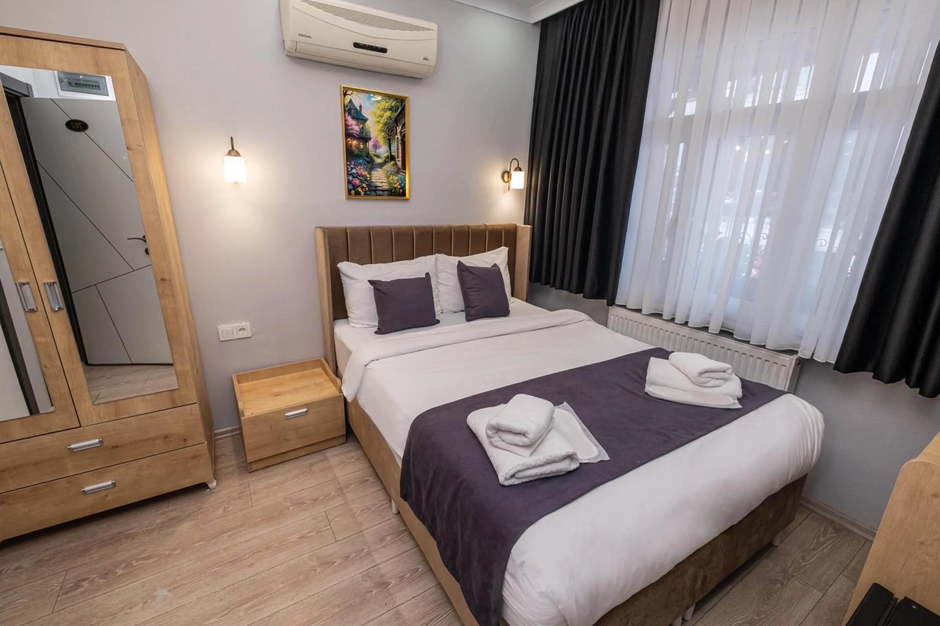 Bed in Family Istanbul Hotel