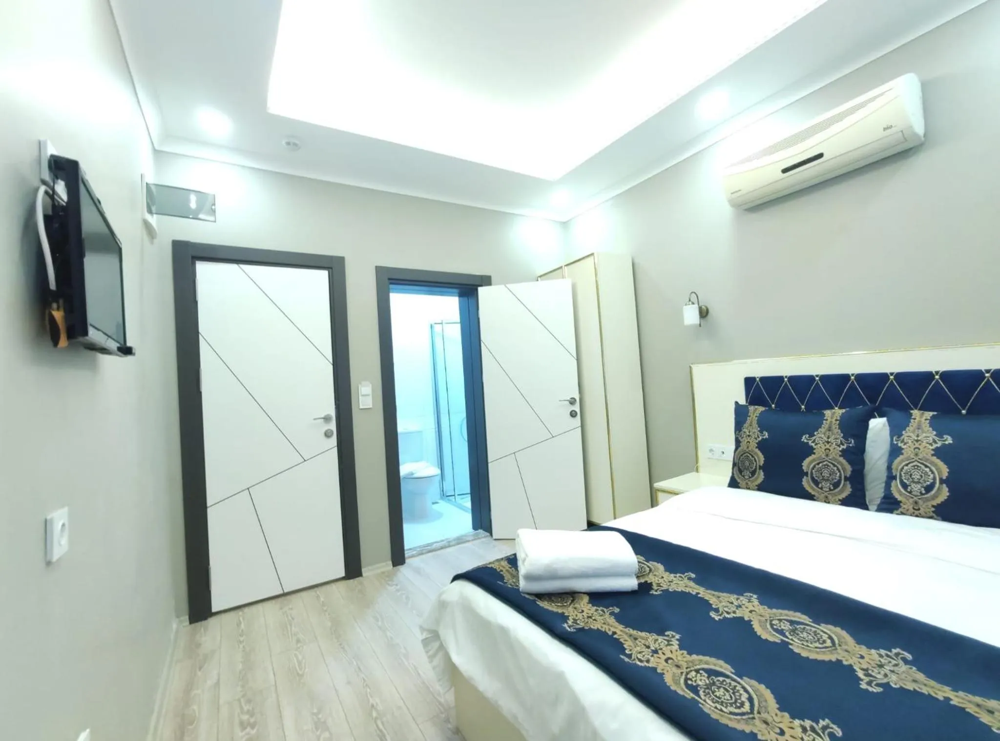 Small Double Room in Family Istanbul Hotel