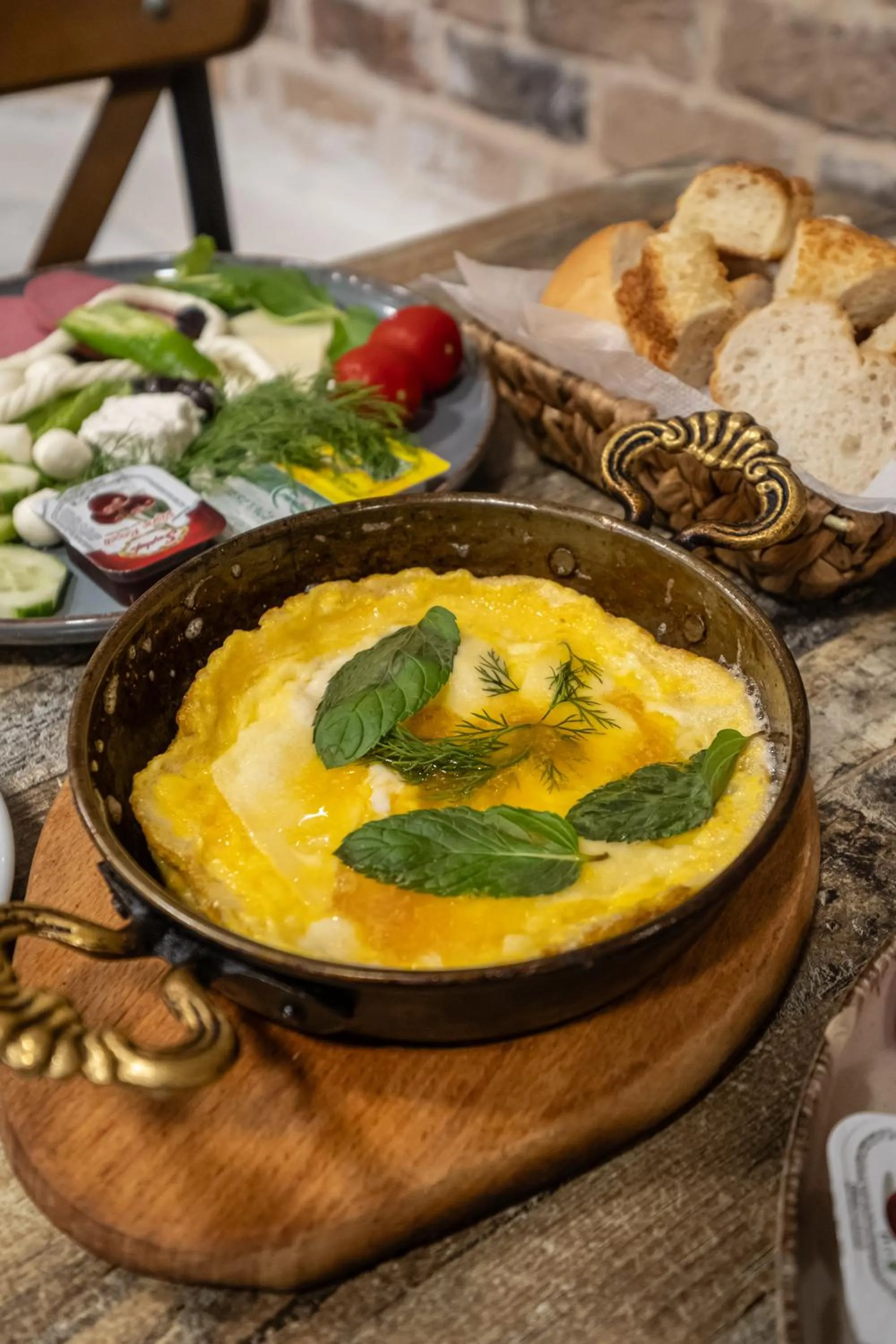 Food and drinks in Family Istanbul Hotel