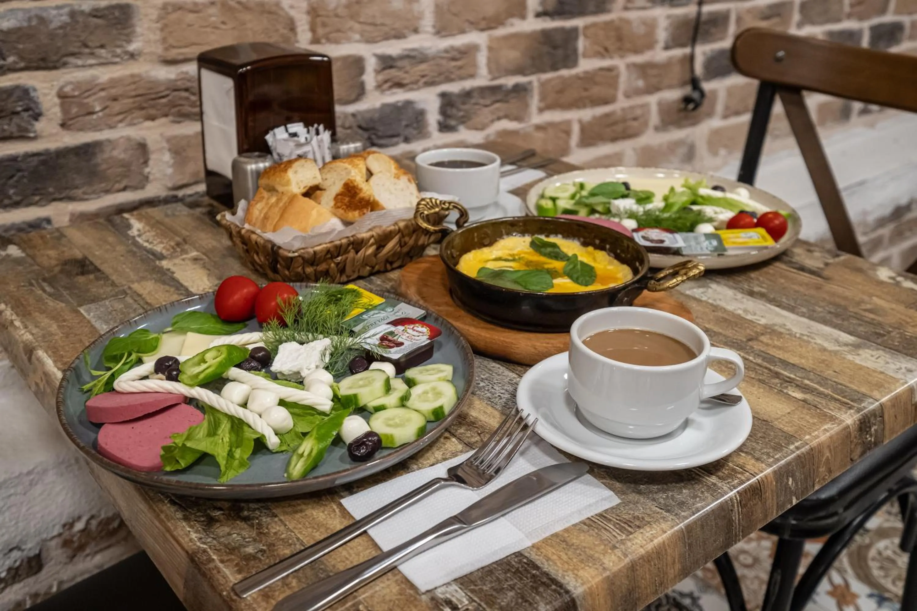 Food and drinks in Family Istanbul Hotel