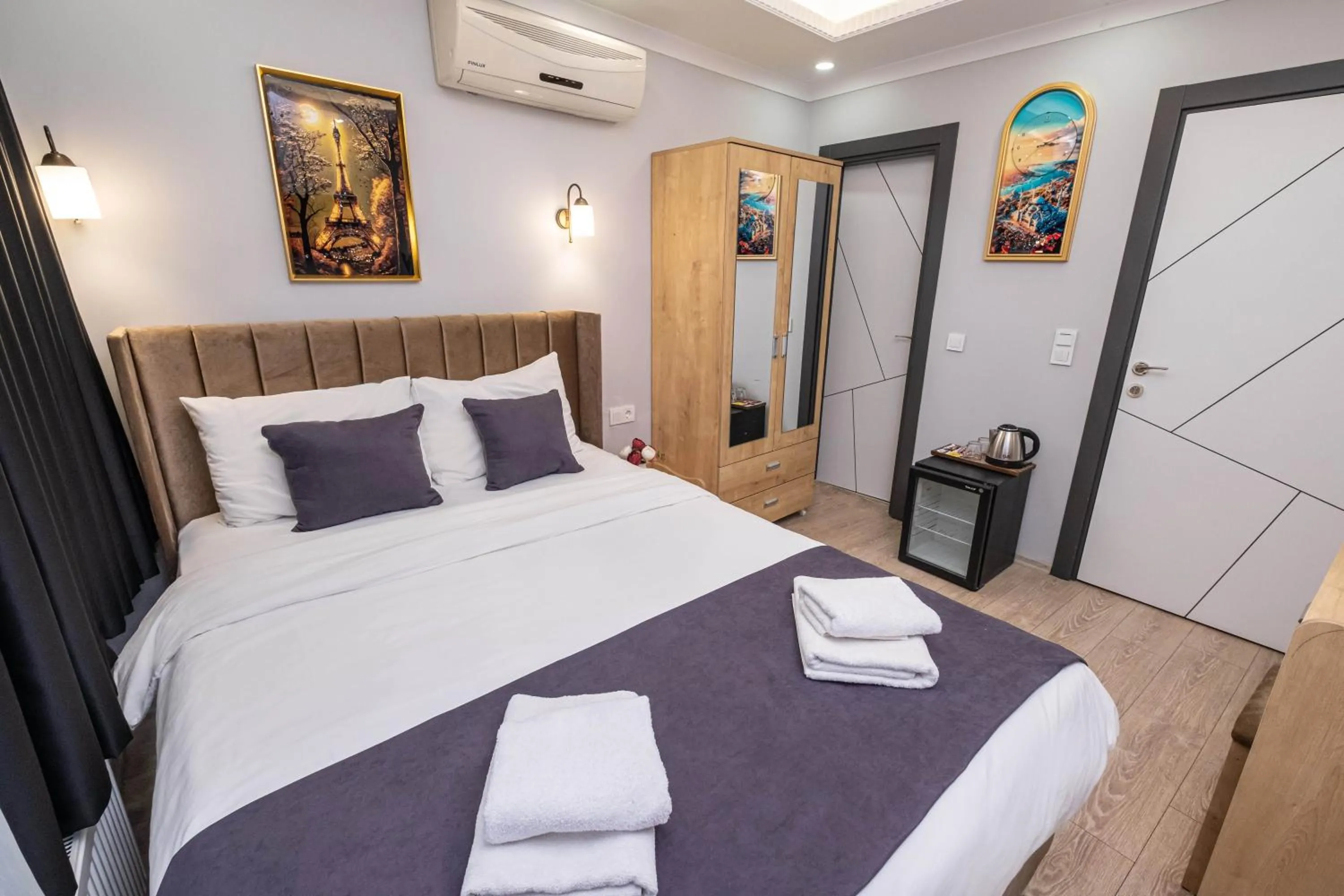 Bed in Family Istanbul Hotel