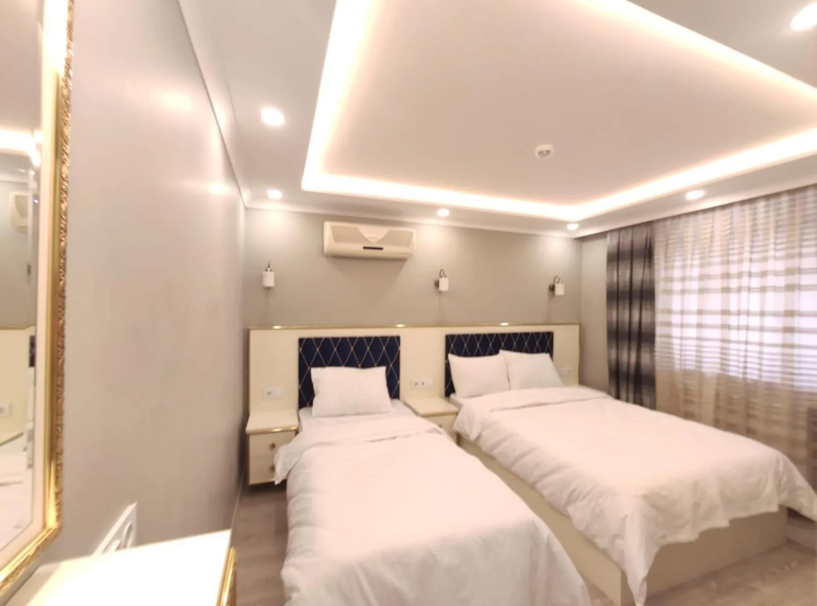 Standard Triple Room in Family Istanbul Hotel