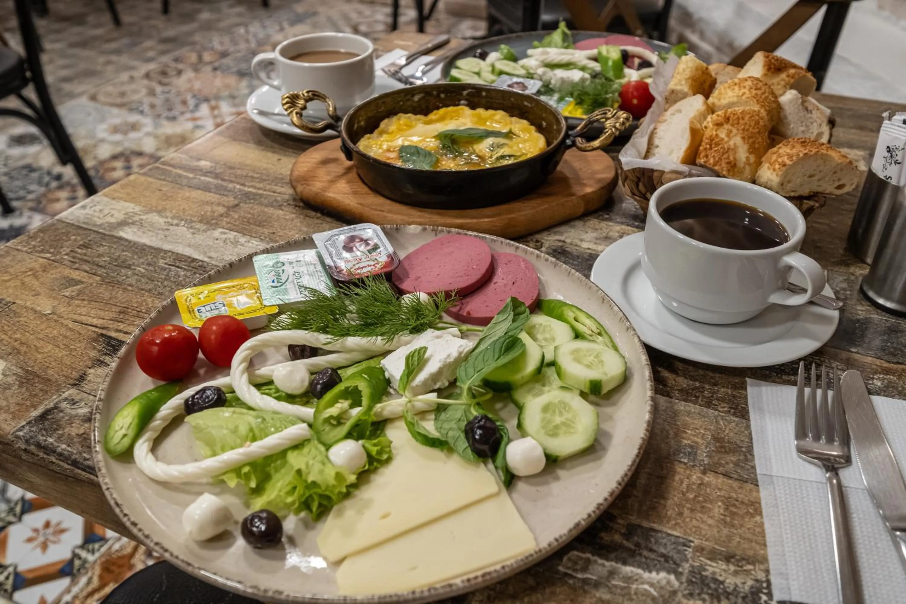 Food and drinks in Family Istanbul Hotel