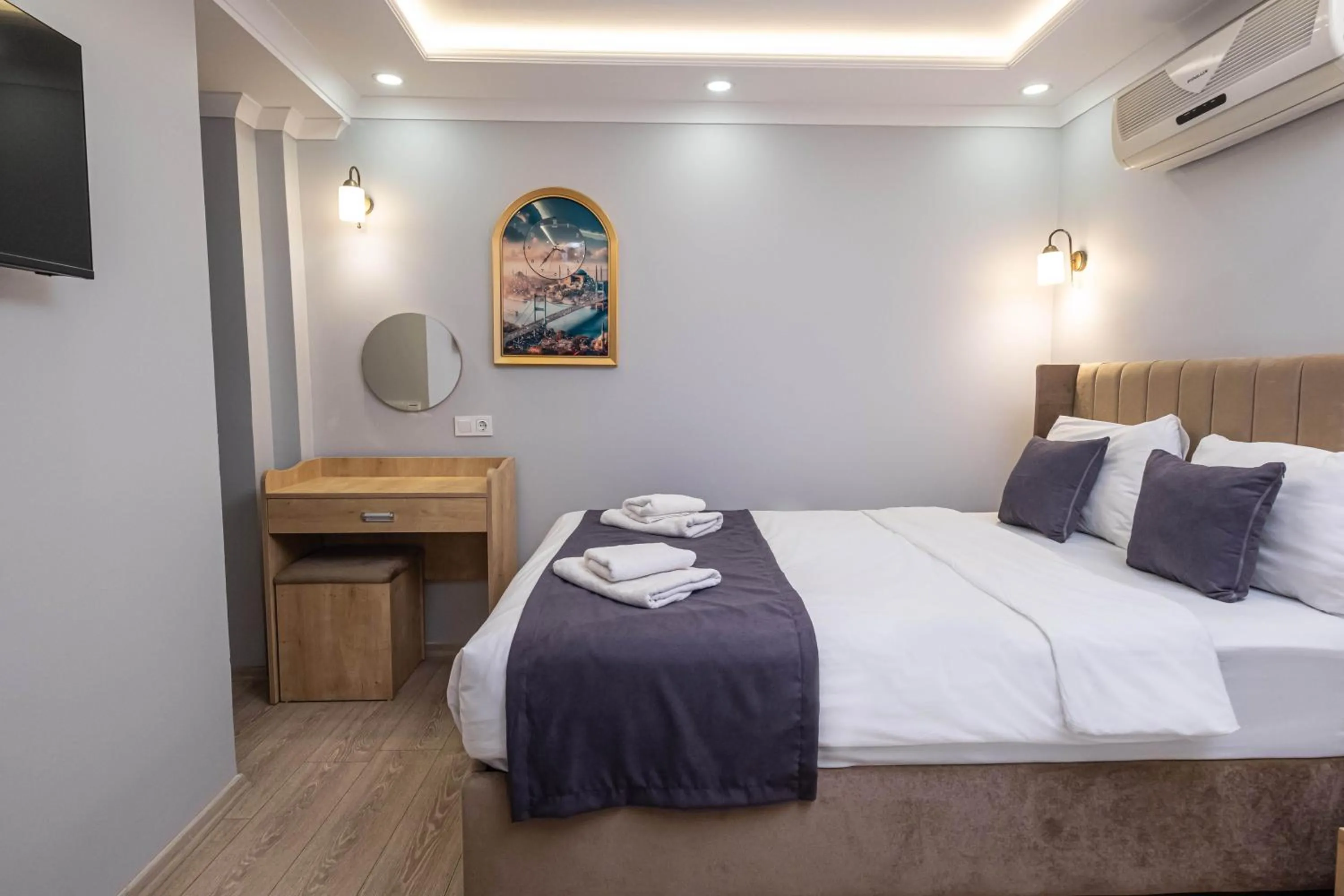 Bed in Family Istanbul Hotel